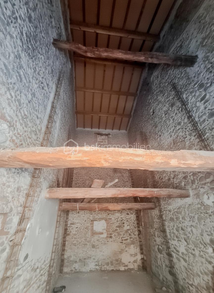 Maison de 30 m² - generated_2025-11-10T13_58_56.530.jpg