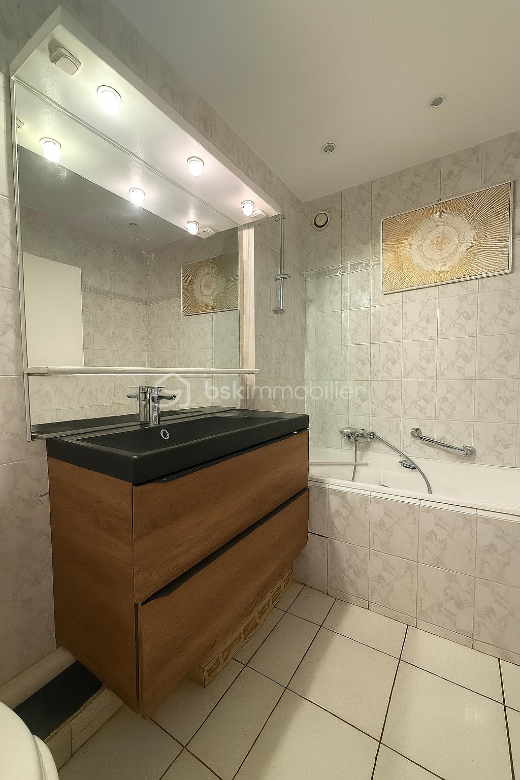 Appartement de 86,14 m² - SALLE DE BAIN NOIR.png