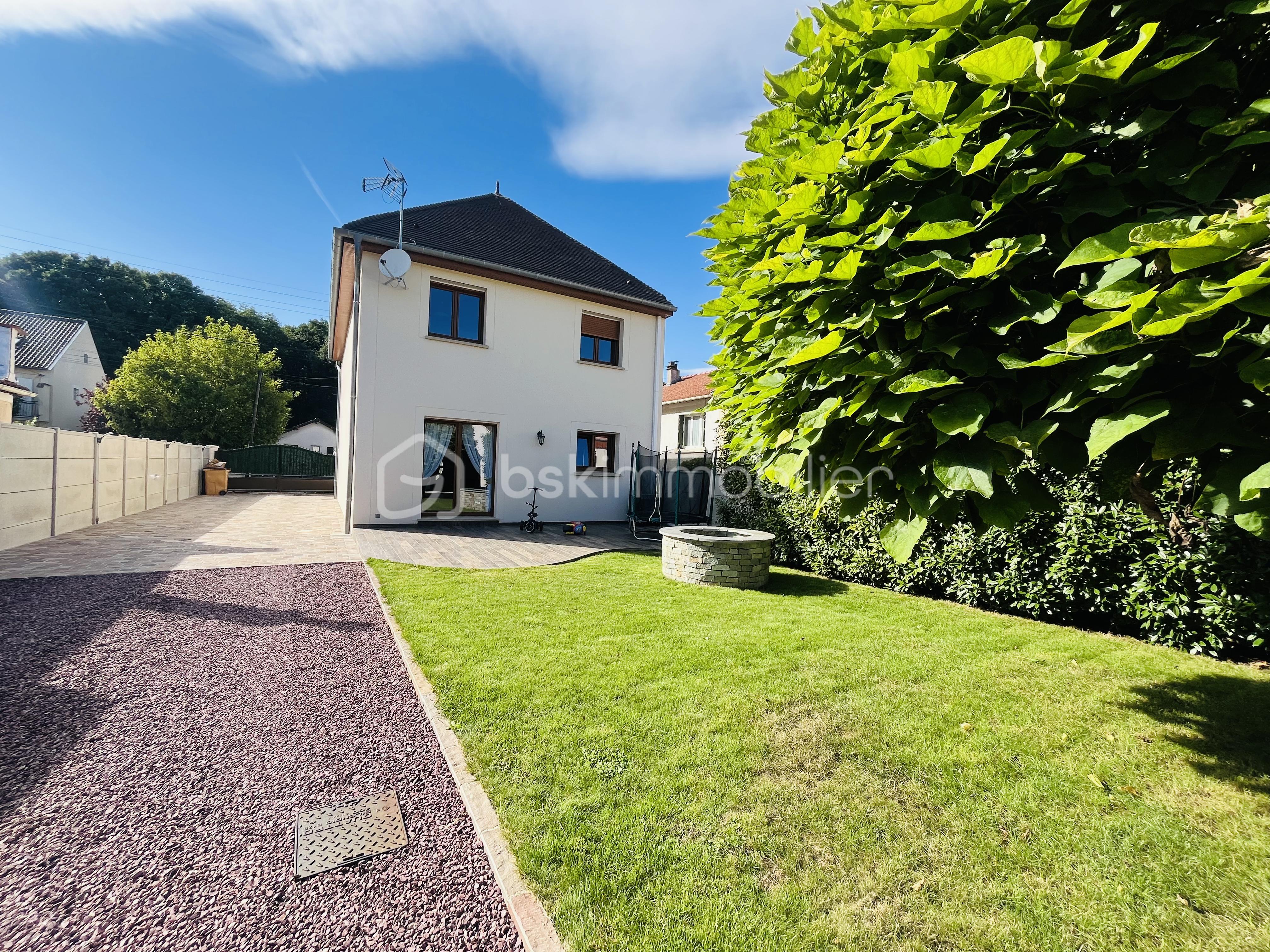 Maison contemporaine de 144 m² - tempImagevx5jBR.png