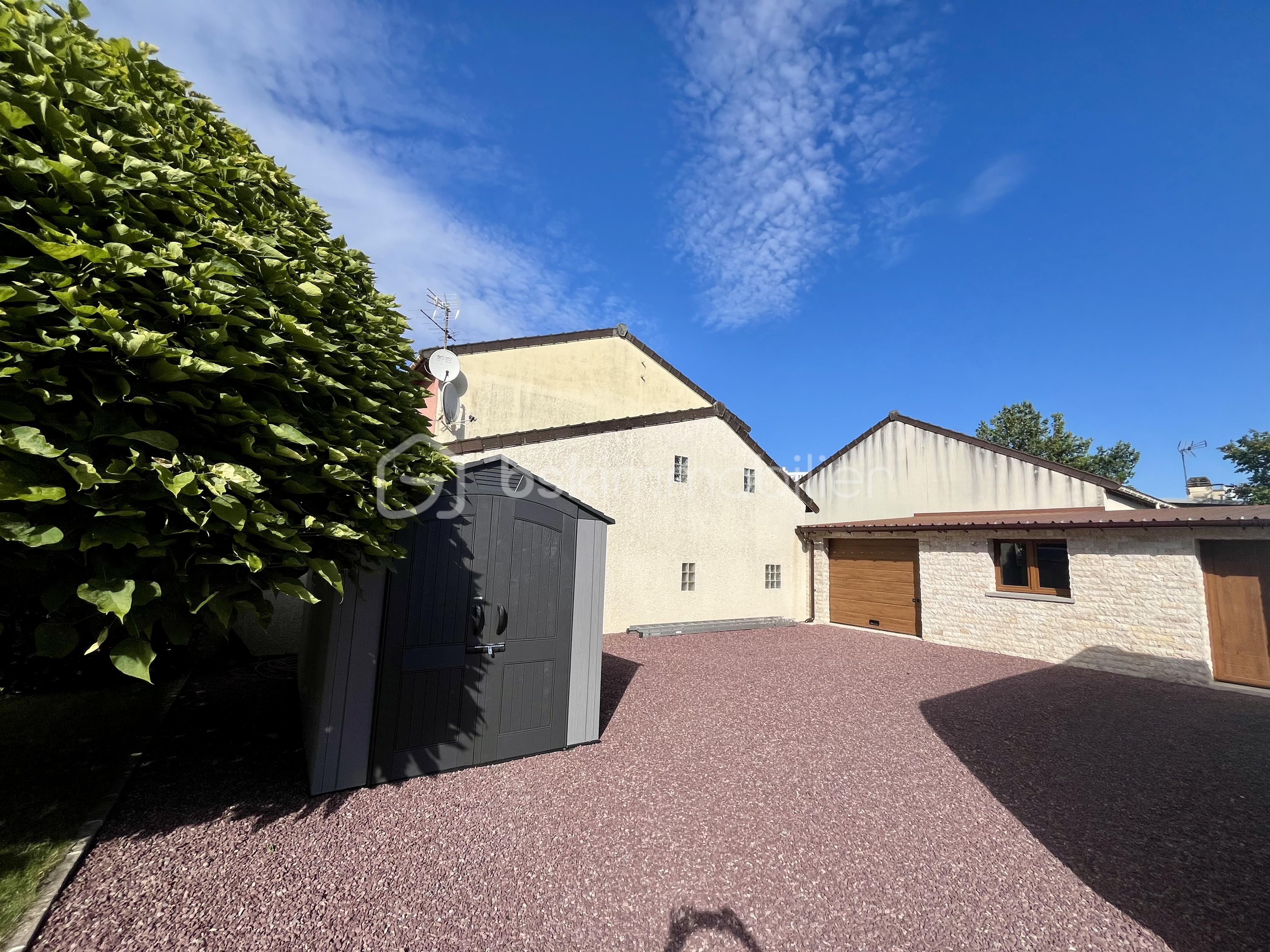 Maison contemporaine de 144 m² - tempImagece2AvI.png