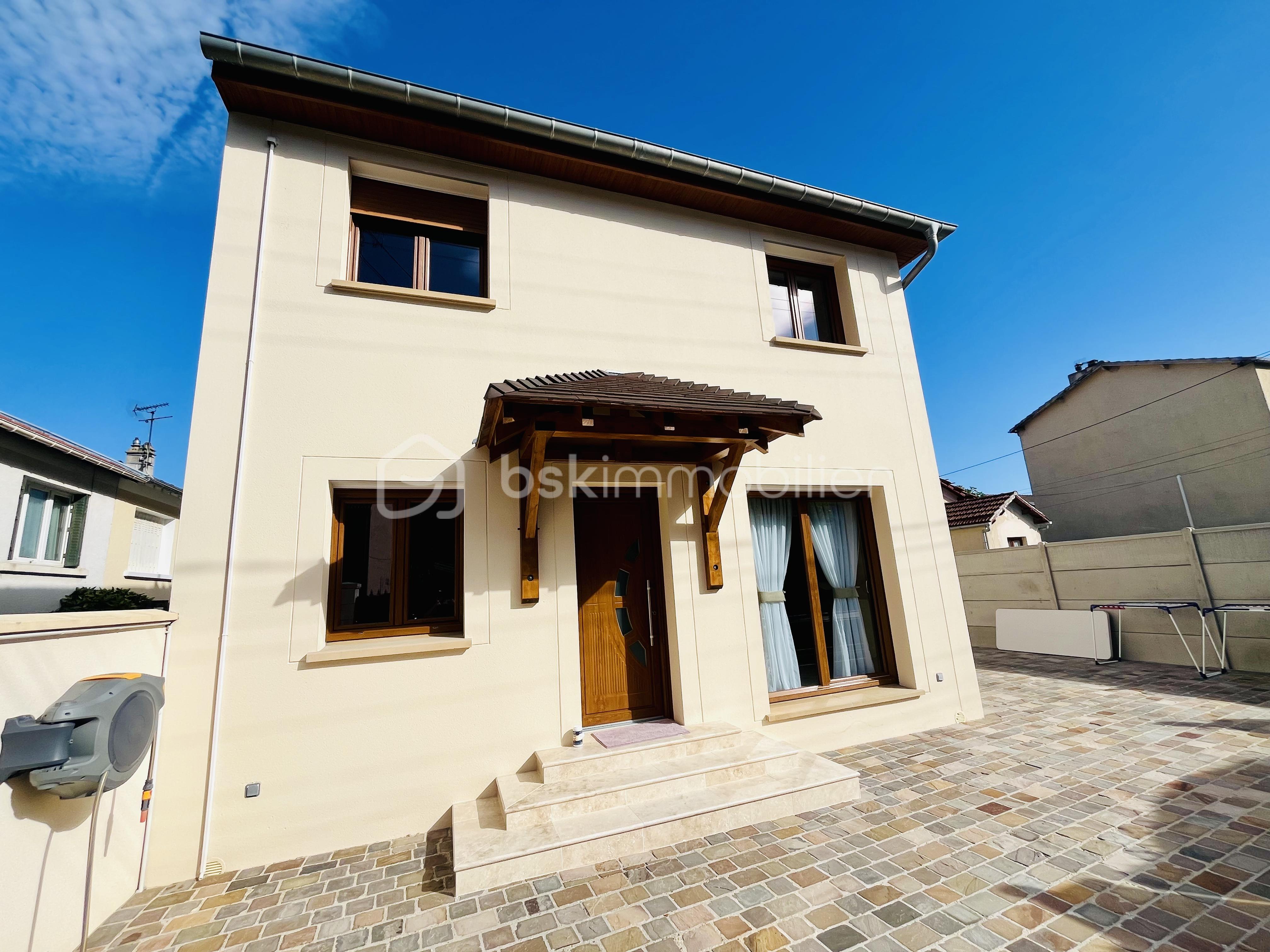 Maison contemporaine de 144 m² - tempImageKiA2WF.png