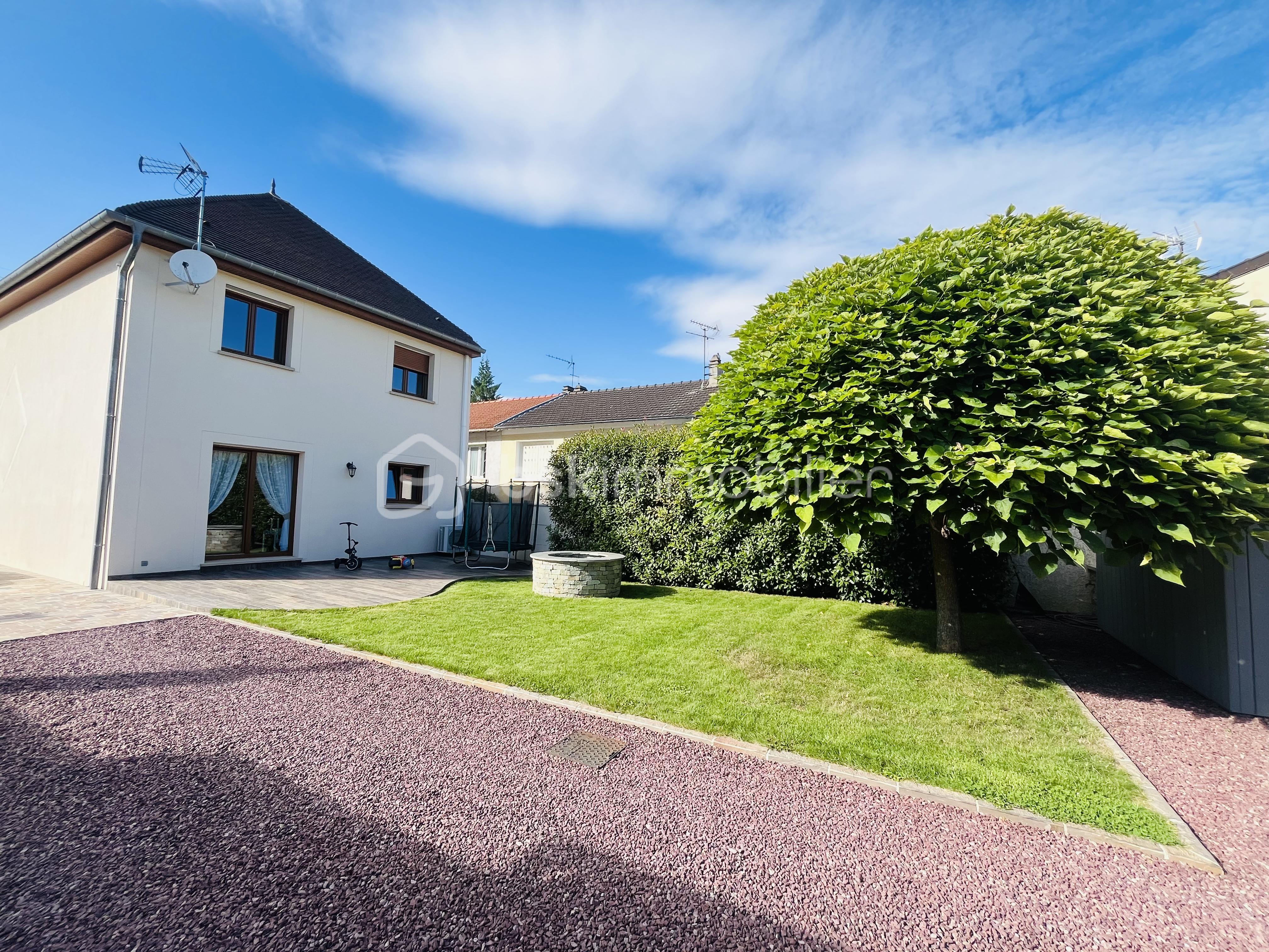Maison contemporaine de 144 m² - tempImagexZKjbB.png