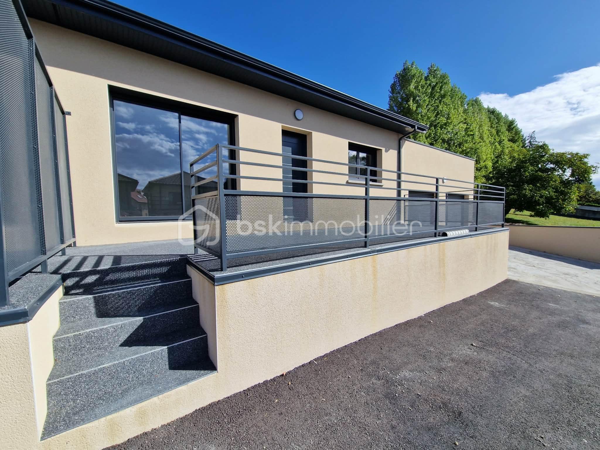 Maison 4 pièces 85 m² · à La Tour-du-Pin · 85 m² · 238 000 €