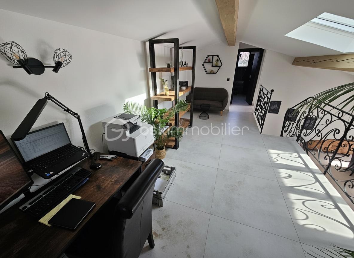 Maison de 208 m² - generated_2026-01-25T17_45_03.683.jpg