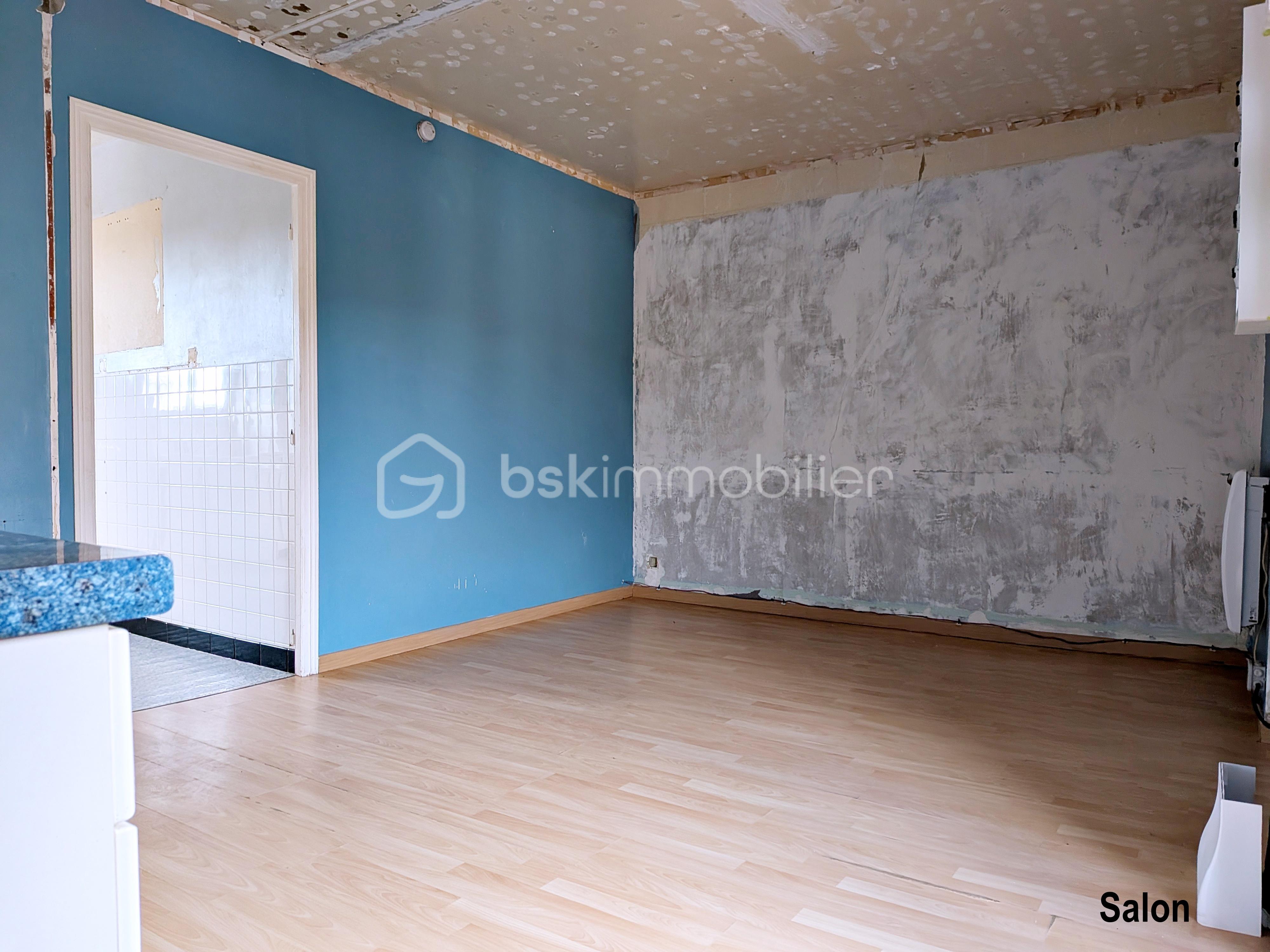 Maison de village de 60,40 m² - salon 1.jpg