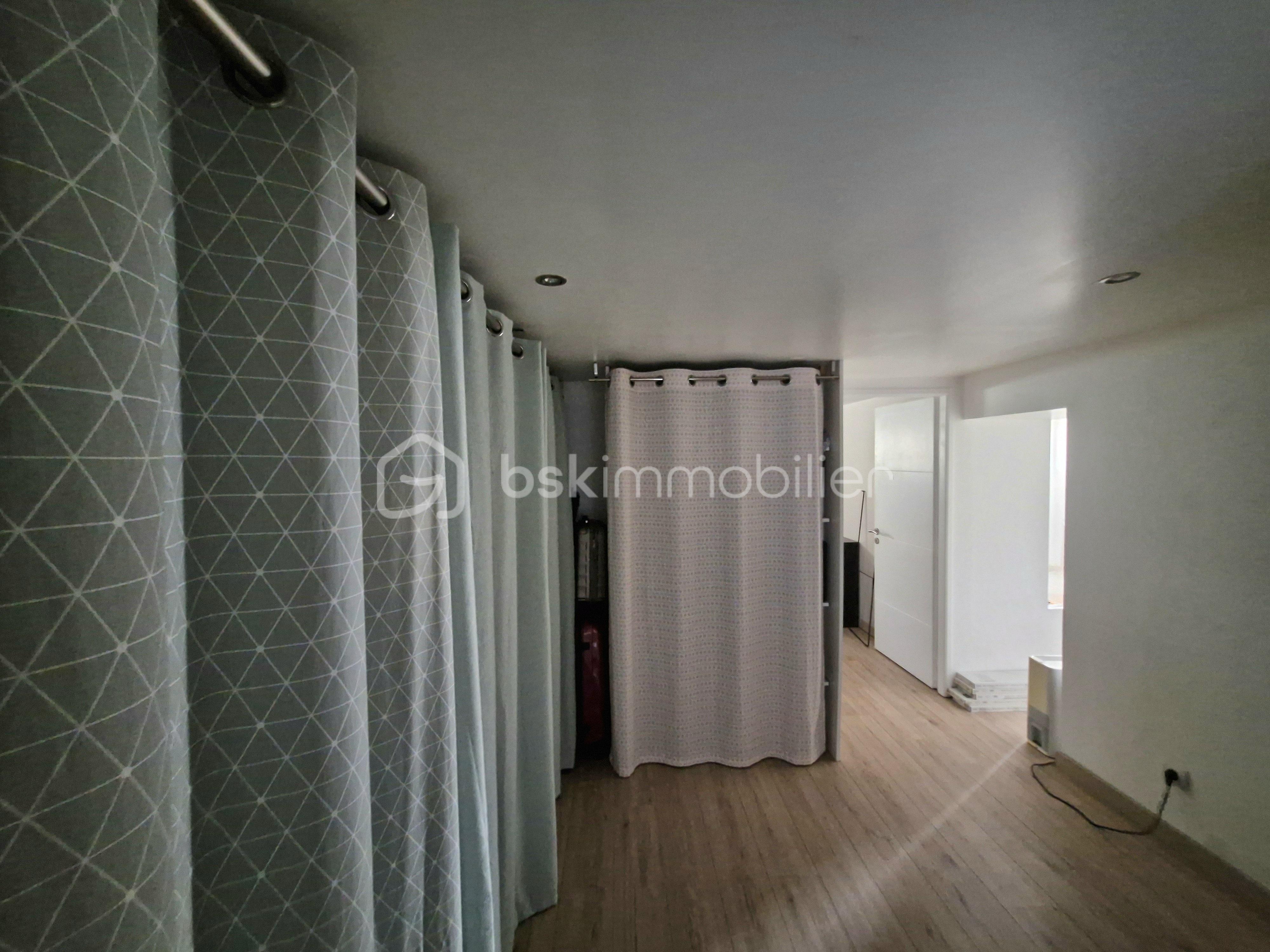 couloir dressing du bas.jpg