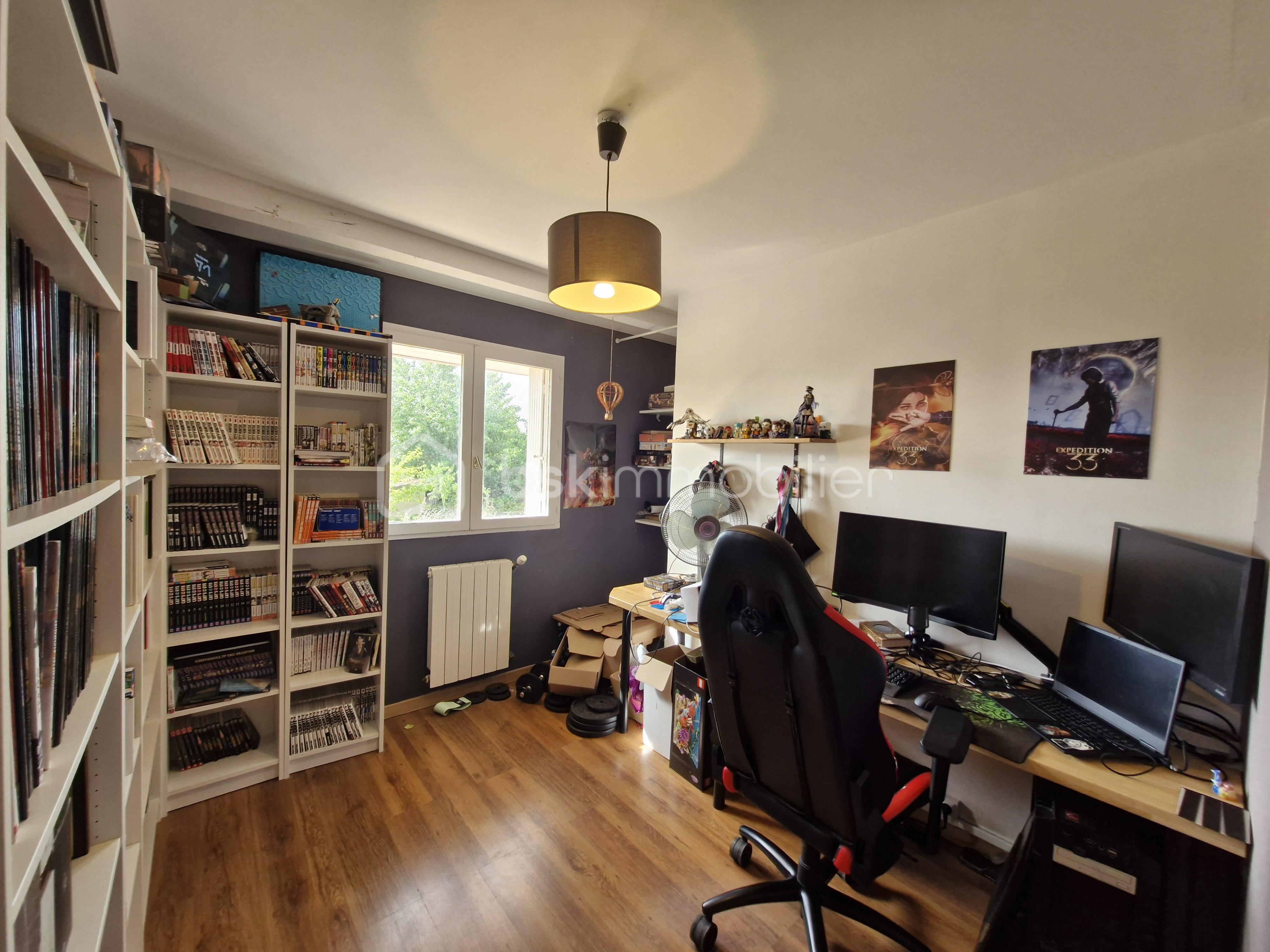 bureau.jpg