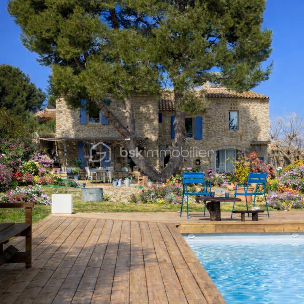 Maison de 220 m² - 5ab01c97-e9ea-4339-8ed7-d9cc941a186a.JPG