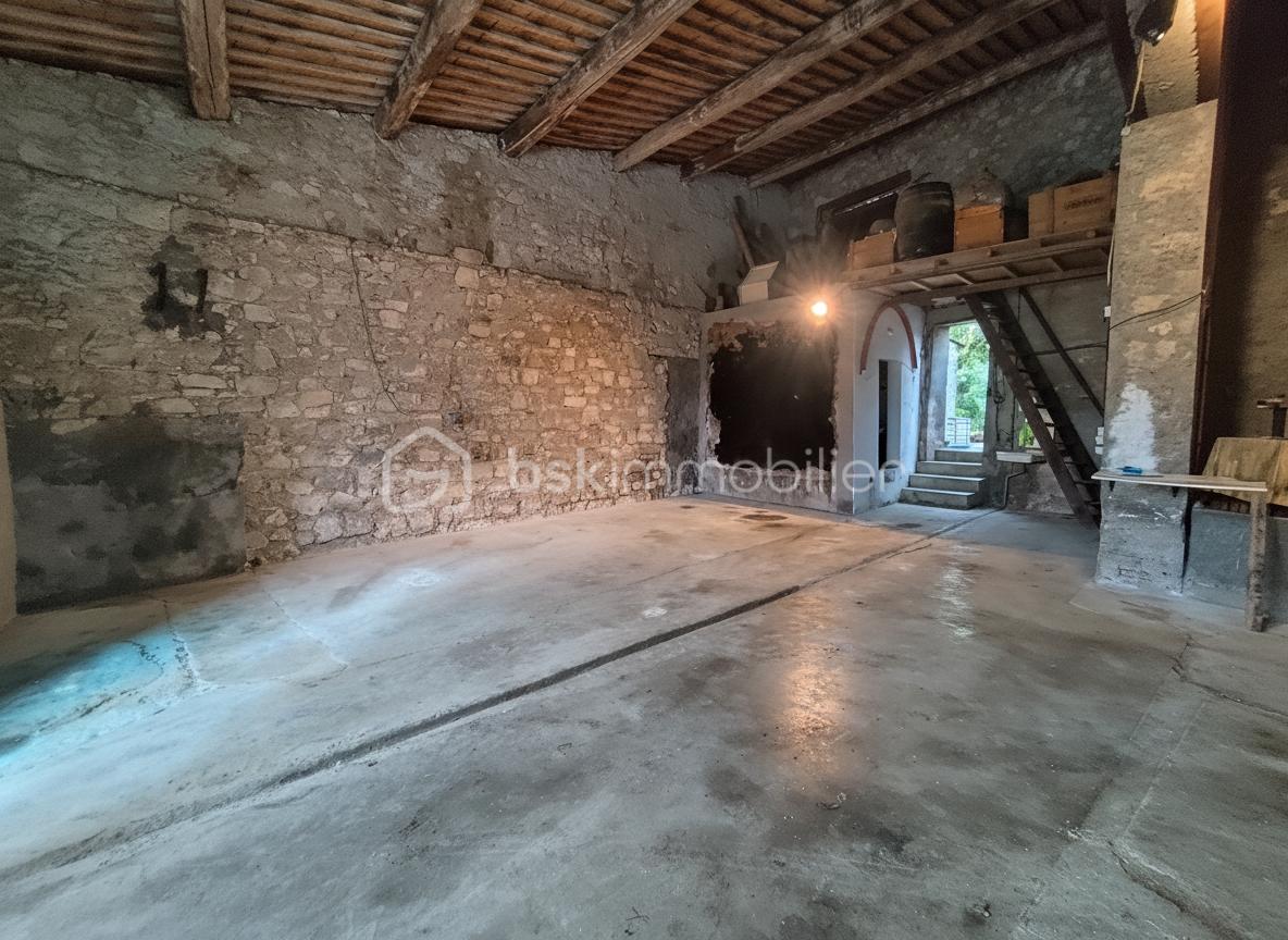 Exploitation viticole de 150 m² - generated_2026-02-05T09_16_47.988.jpg