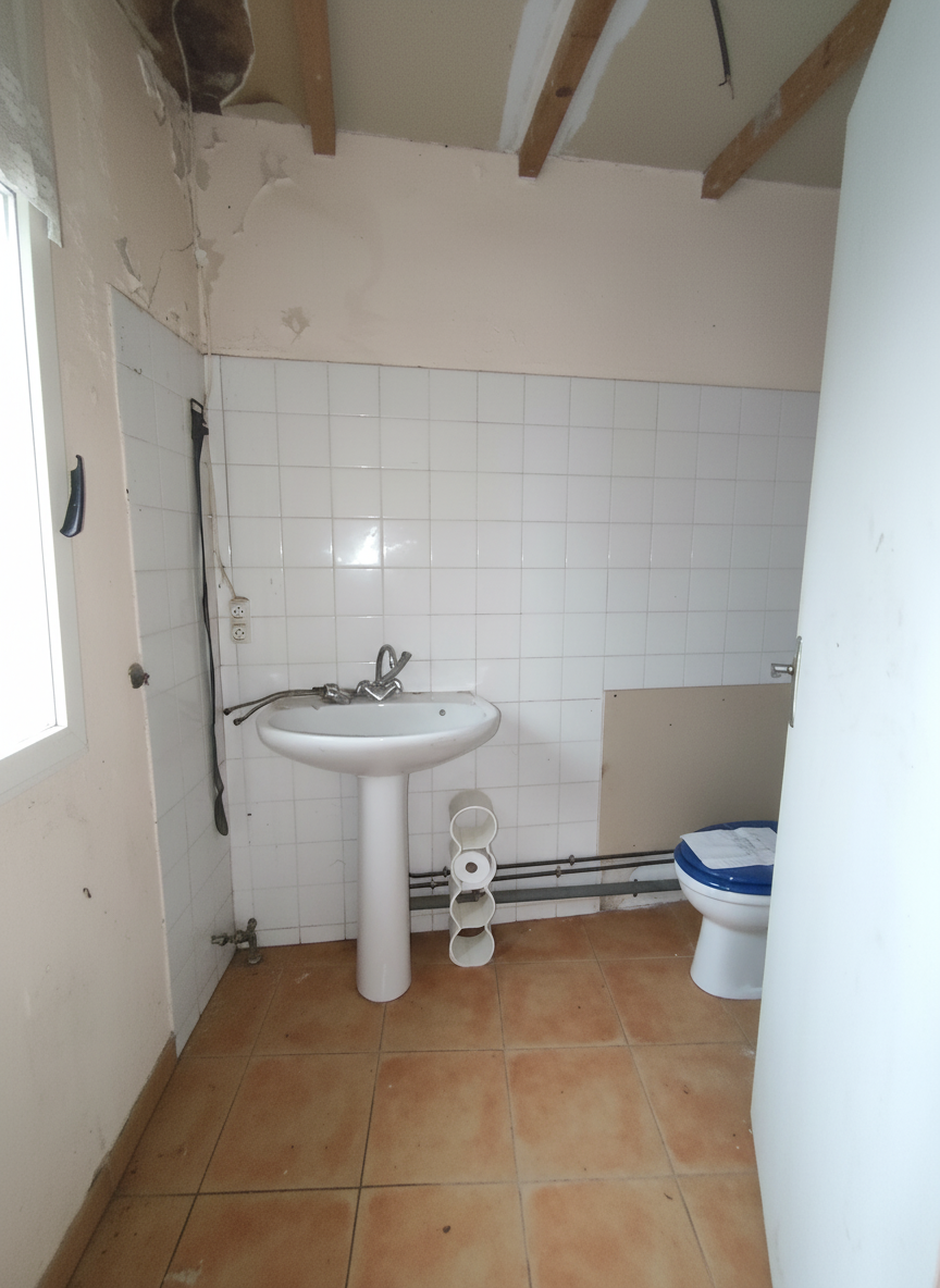 Exploitation viticole de 150 m² - generated_2026-02-05T09_15_59.408.jpg