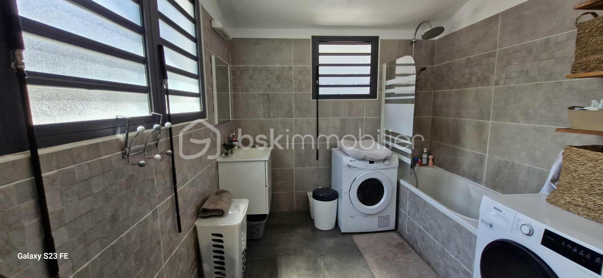Maison de 113 m² - 1bd159ff-aa8b-4c5e-ada0-ebf38738b854.jpg