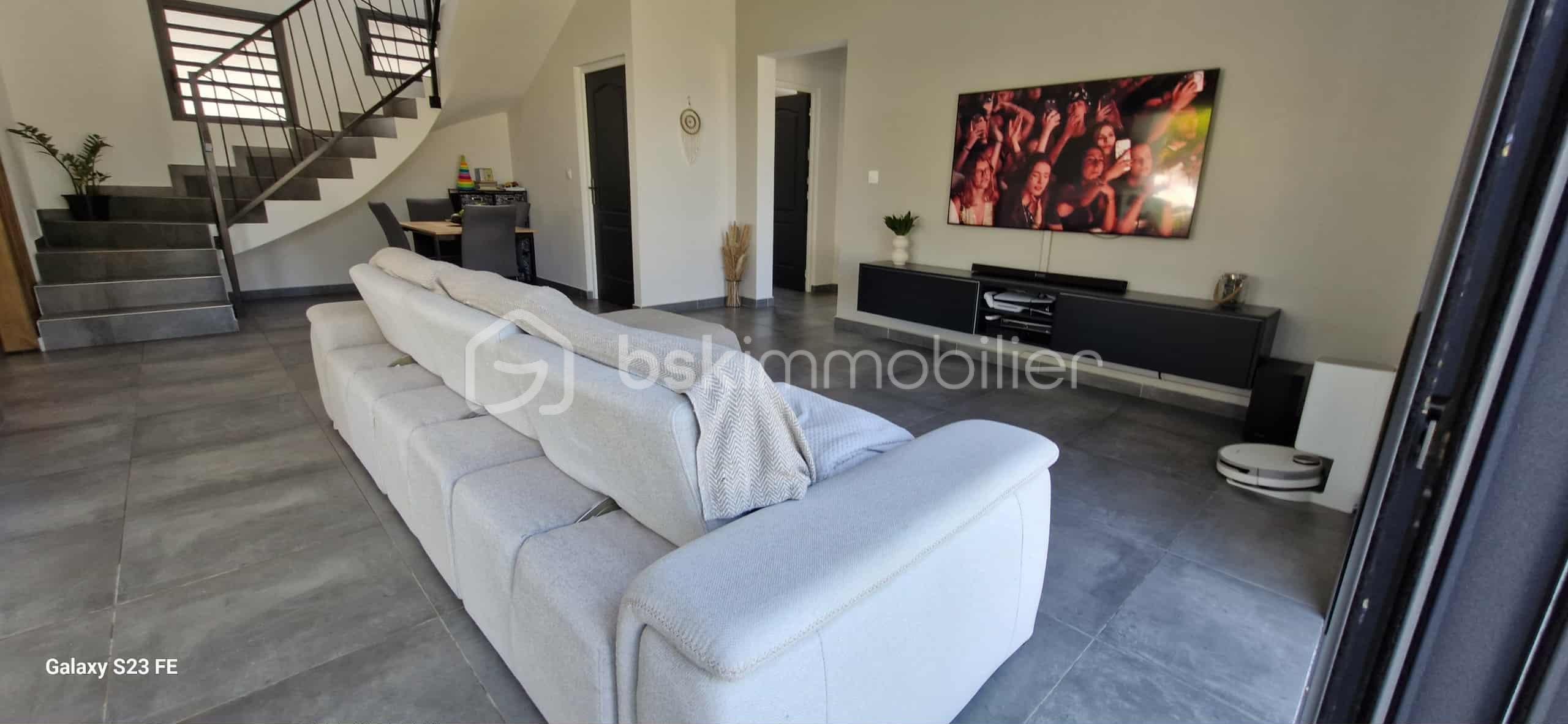Maison de 113 m² - 4c04e956-4e7b-4494-8c5c-7e5bfdc25d8c.jpg