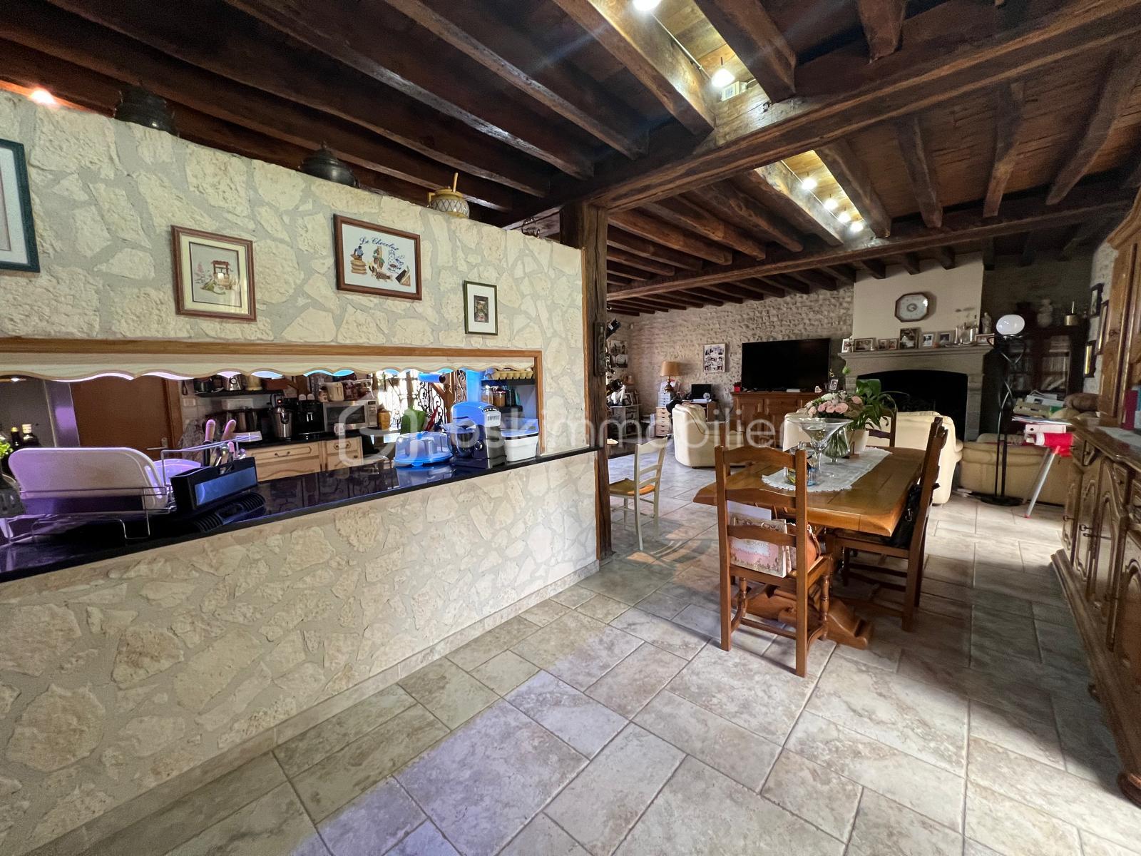 Maison de 176 m² - IMG-20250915-WA0088.jpg