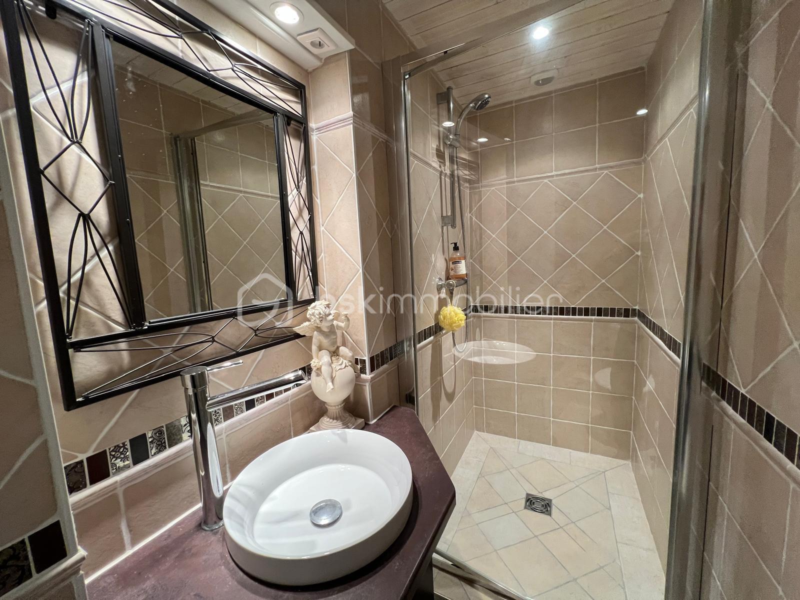 Maison de 176 m² - IMG-20250915-WA0069.jpg