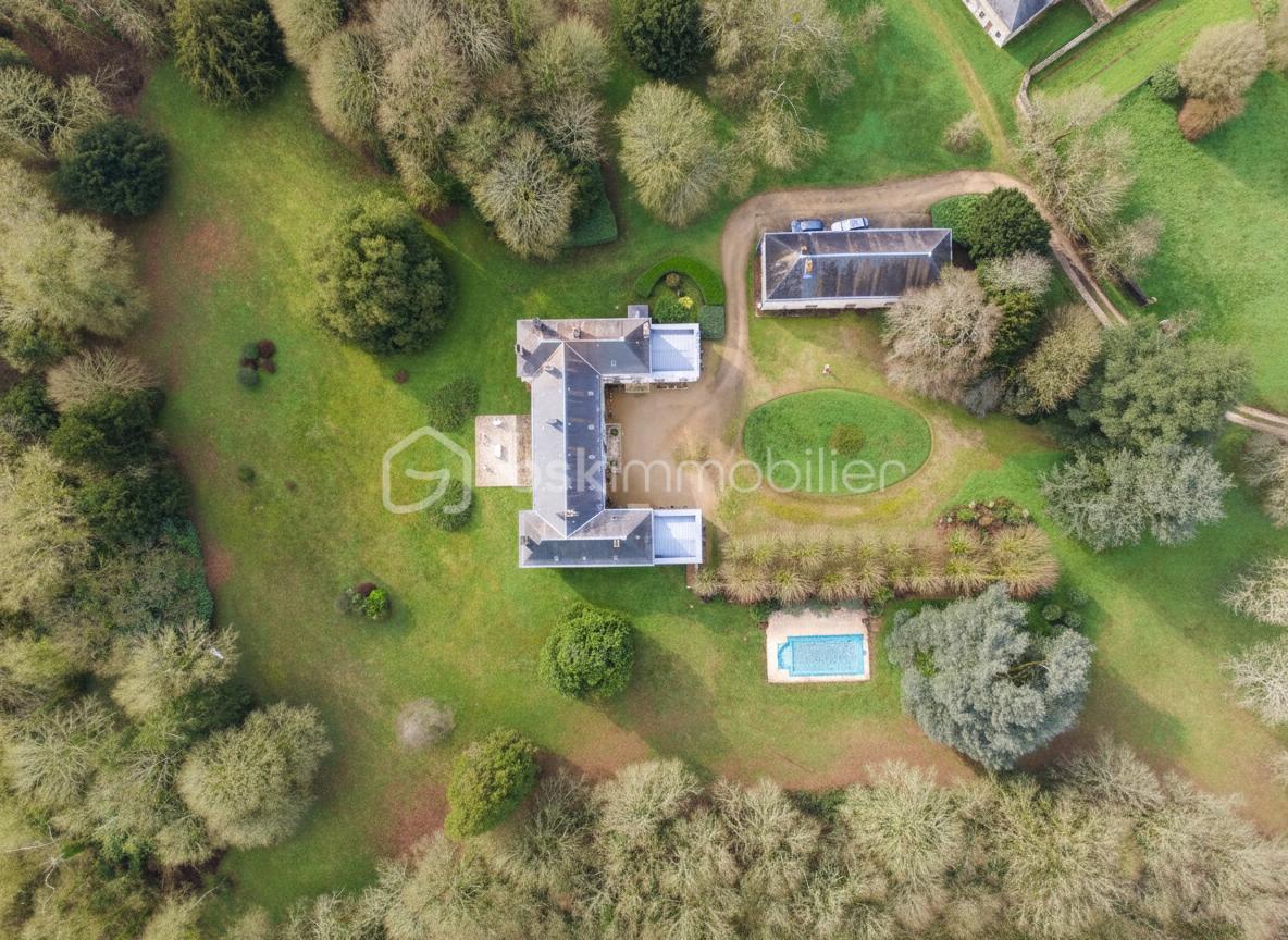 Chateau de 632 m² - generated_2026-01-22T10_09_52.186.jpg