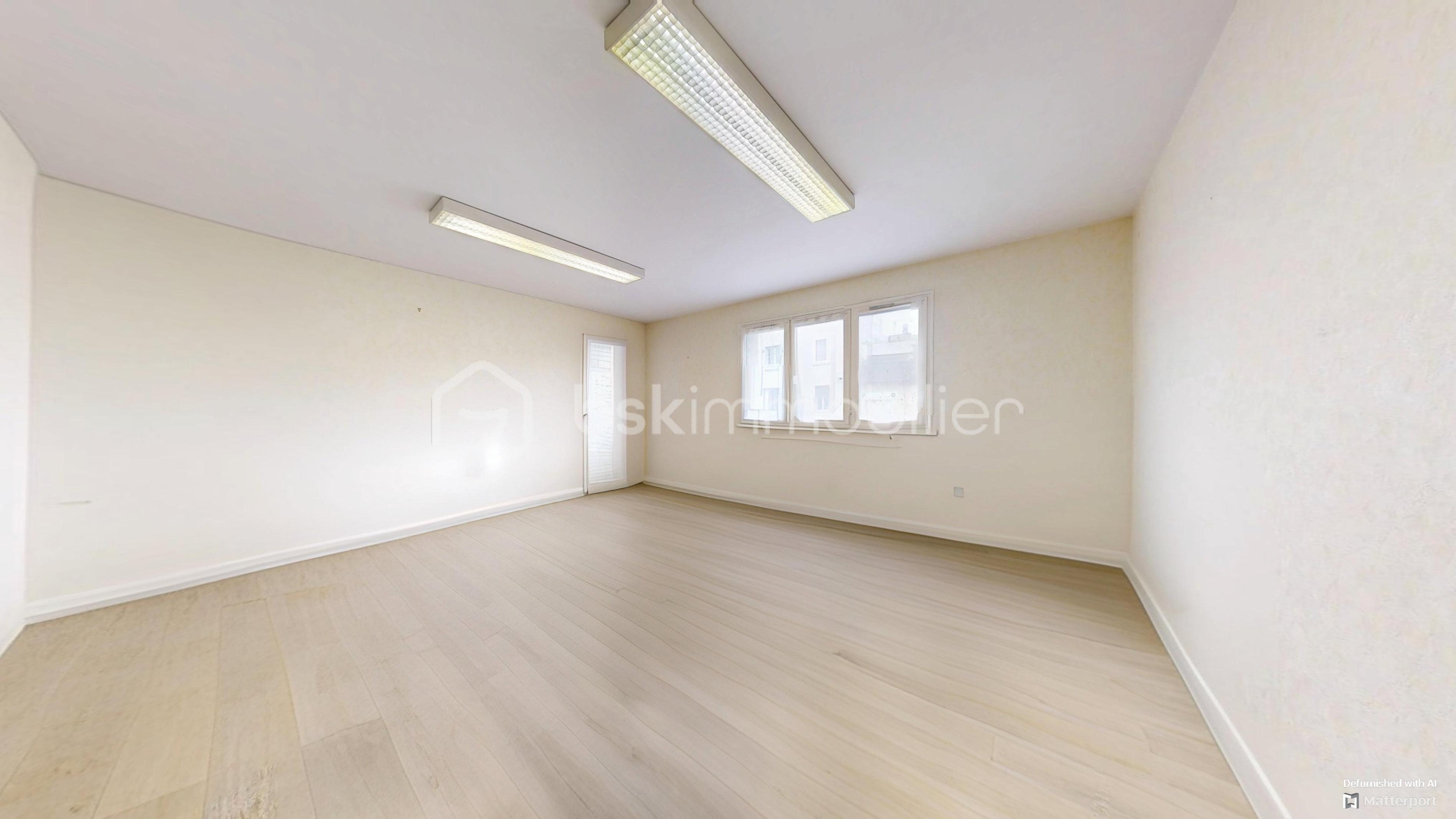 Appartement de 100 m² - Rue-Des-Palmiers-05262025_154849_defurnished.jpg