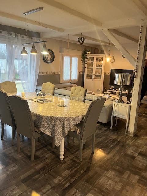 Maison de 132 m² - salle salon 2.jpg