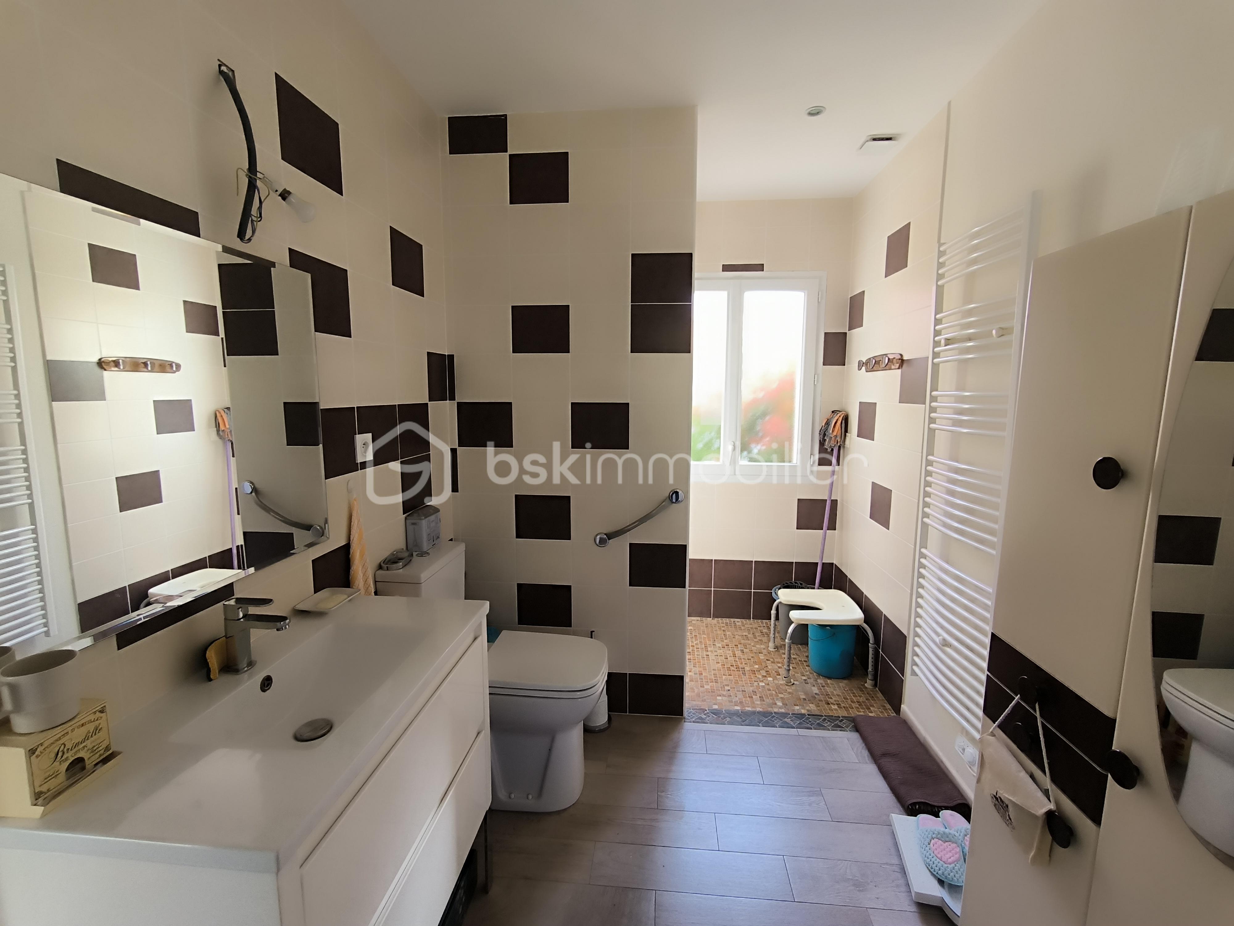 Maison de 203 m² - IMG_20250401_102414.jpg