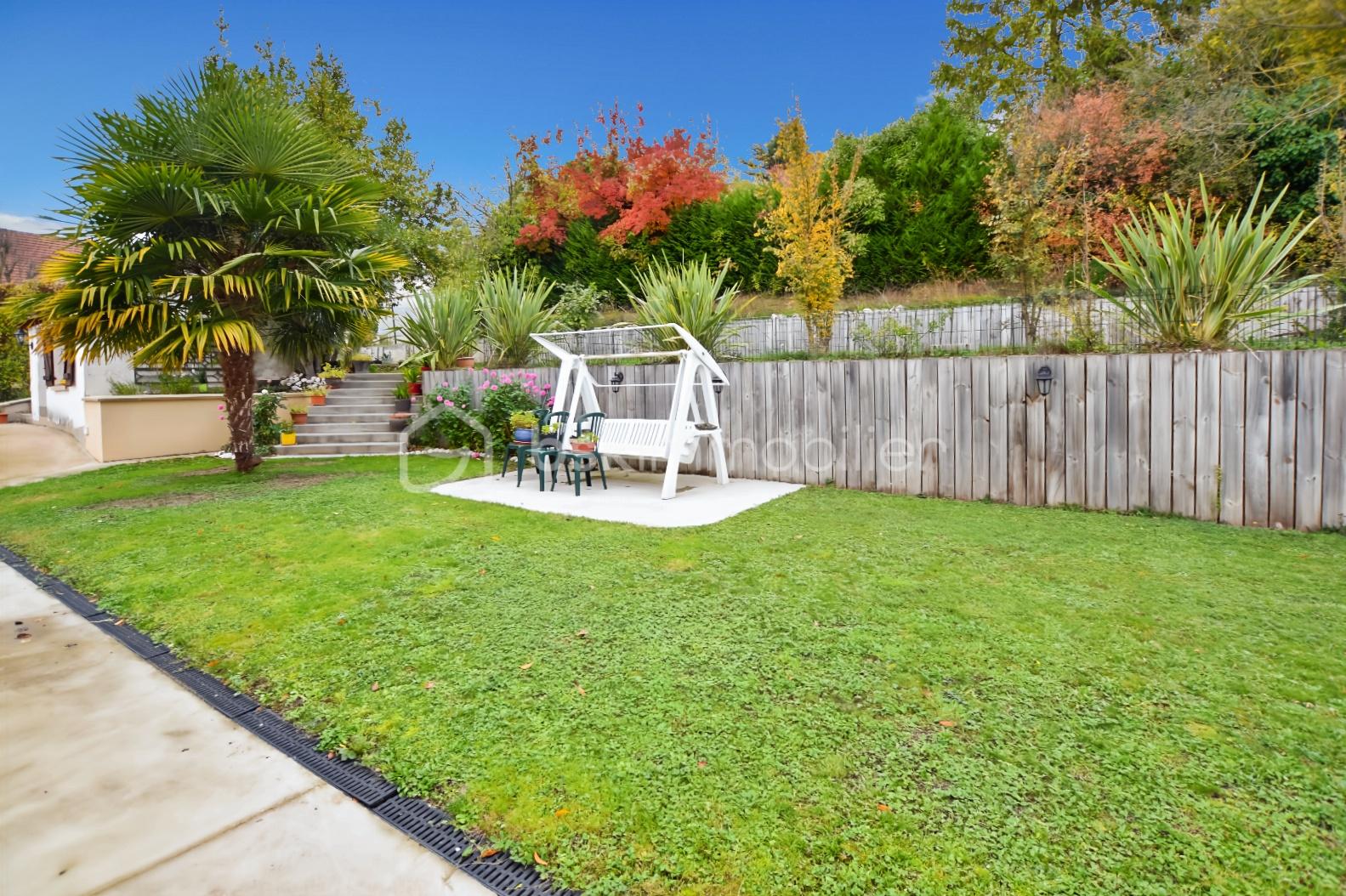 Maison de 180 m² - jardin.jpg