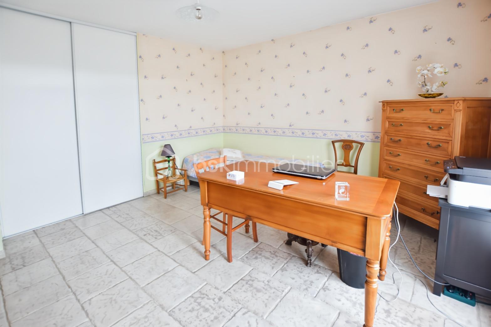 Maison de 180 m² - chambre bureau bis.jpg
