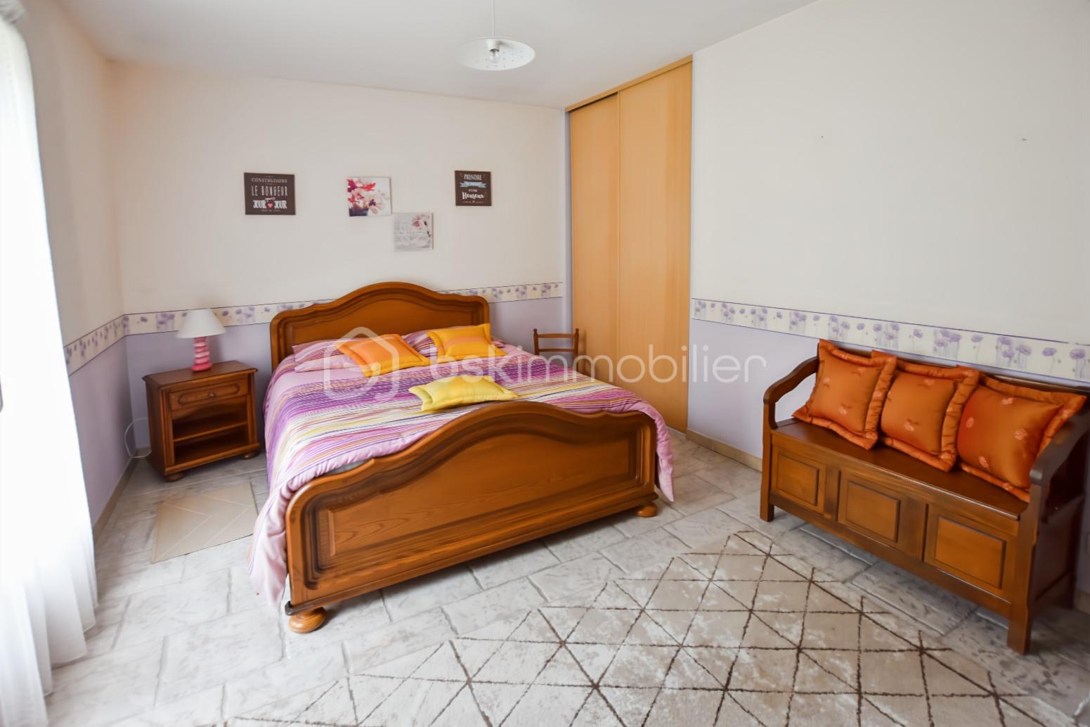 Maison de 180 m² - chambre gauche bis.jpg