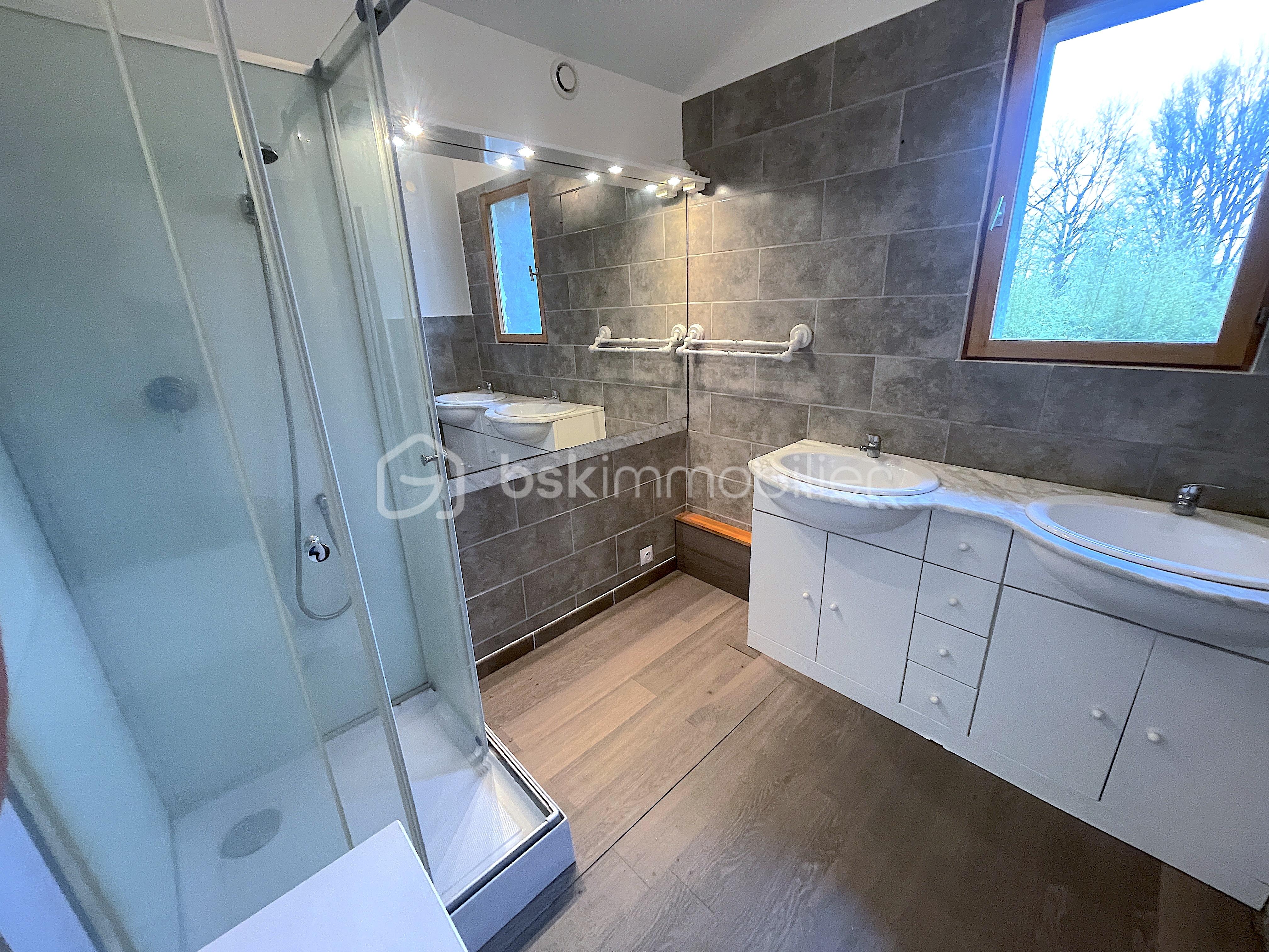 Ferme de 334 m² - SDB étage1.JPG