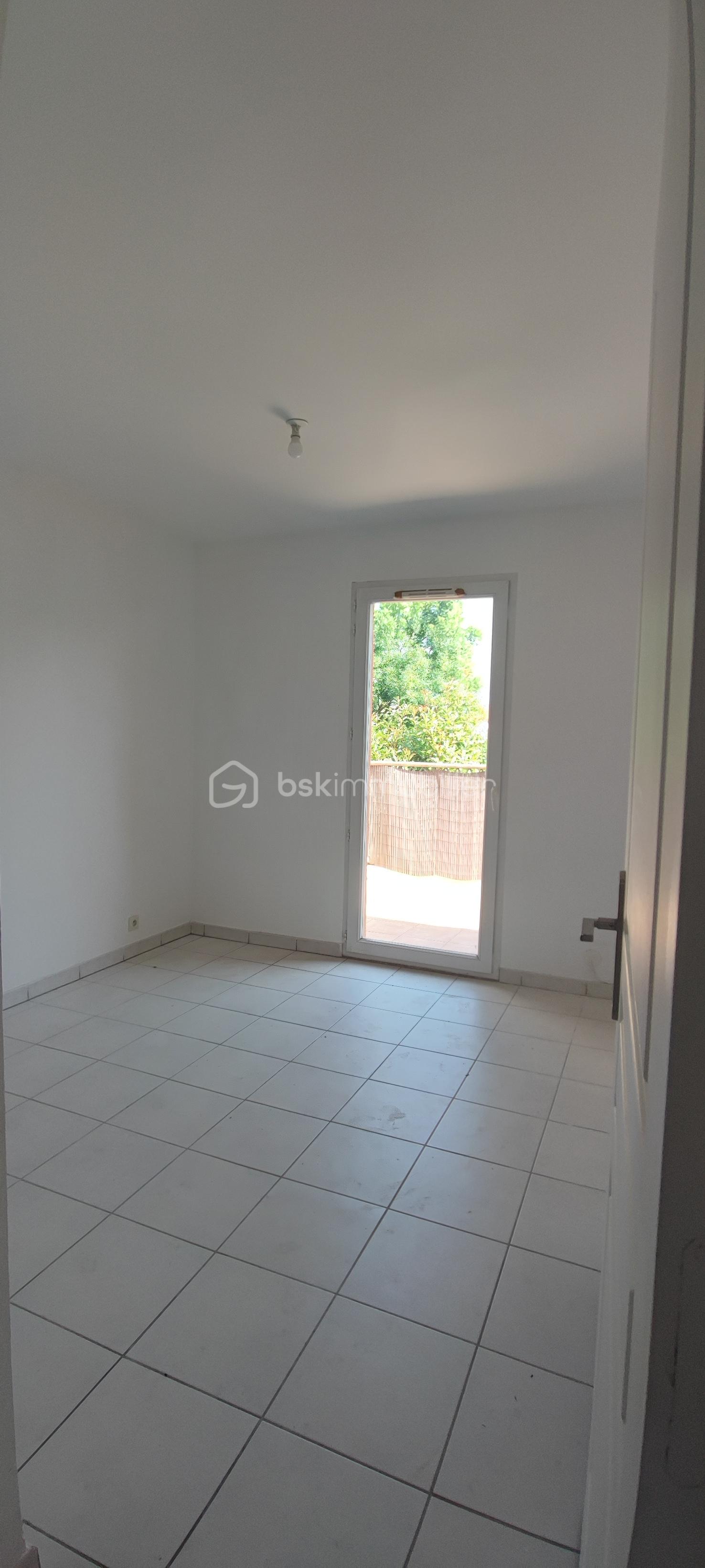 Immeuble de 85 m² - Zerr ch sur terr etage.jpg