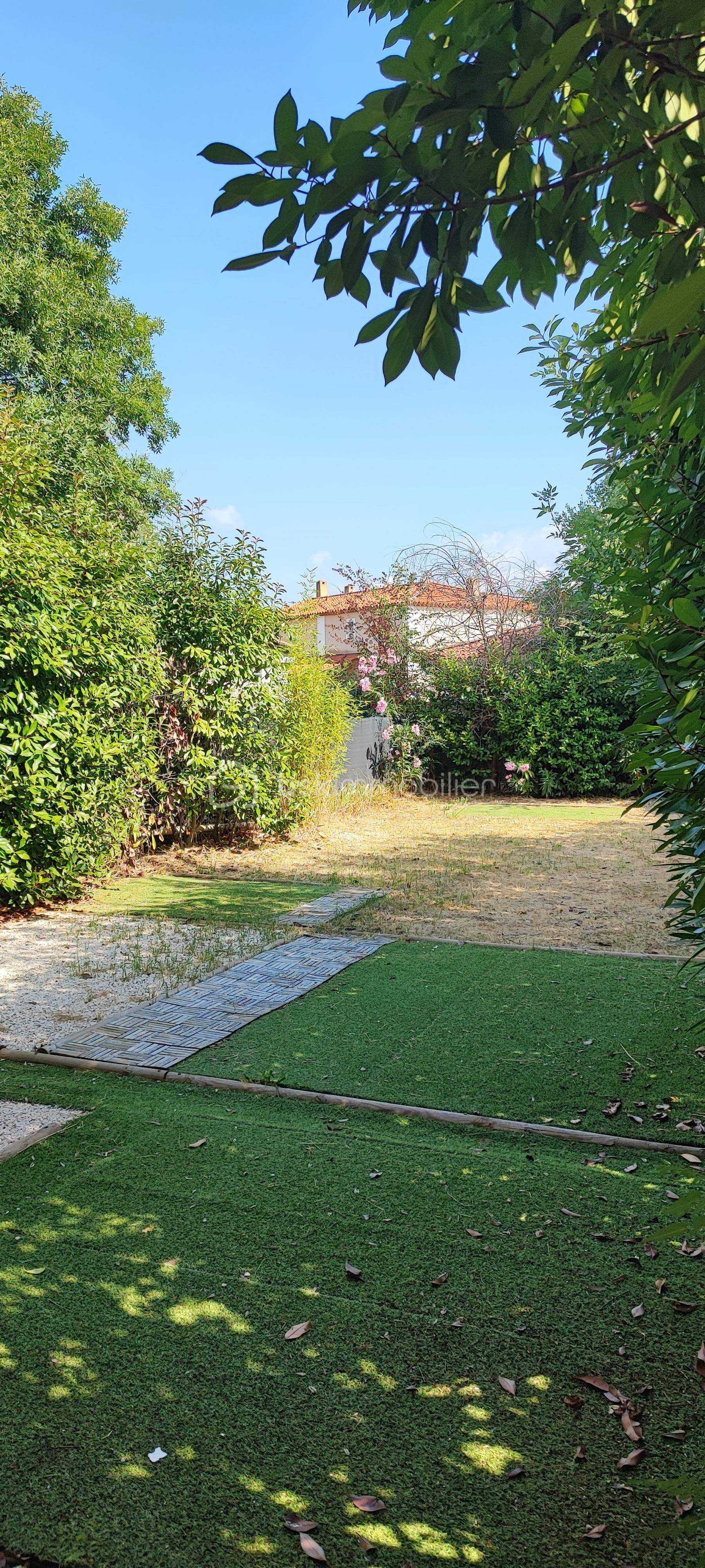 Immeuble de 85 m² - zerr jardin 1.jpg