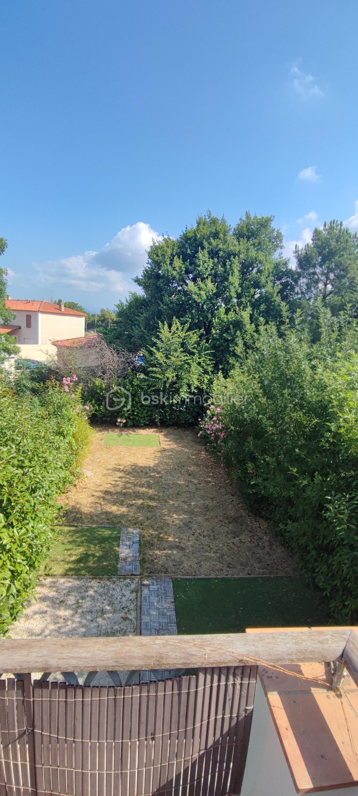 Immeuble de 85 m² - Zerr jardin vue de la terr etage.jpg
