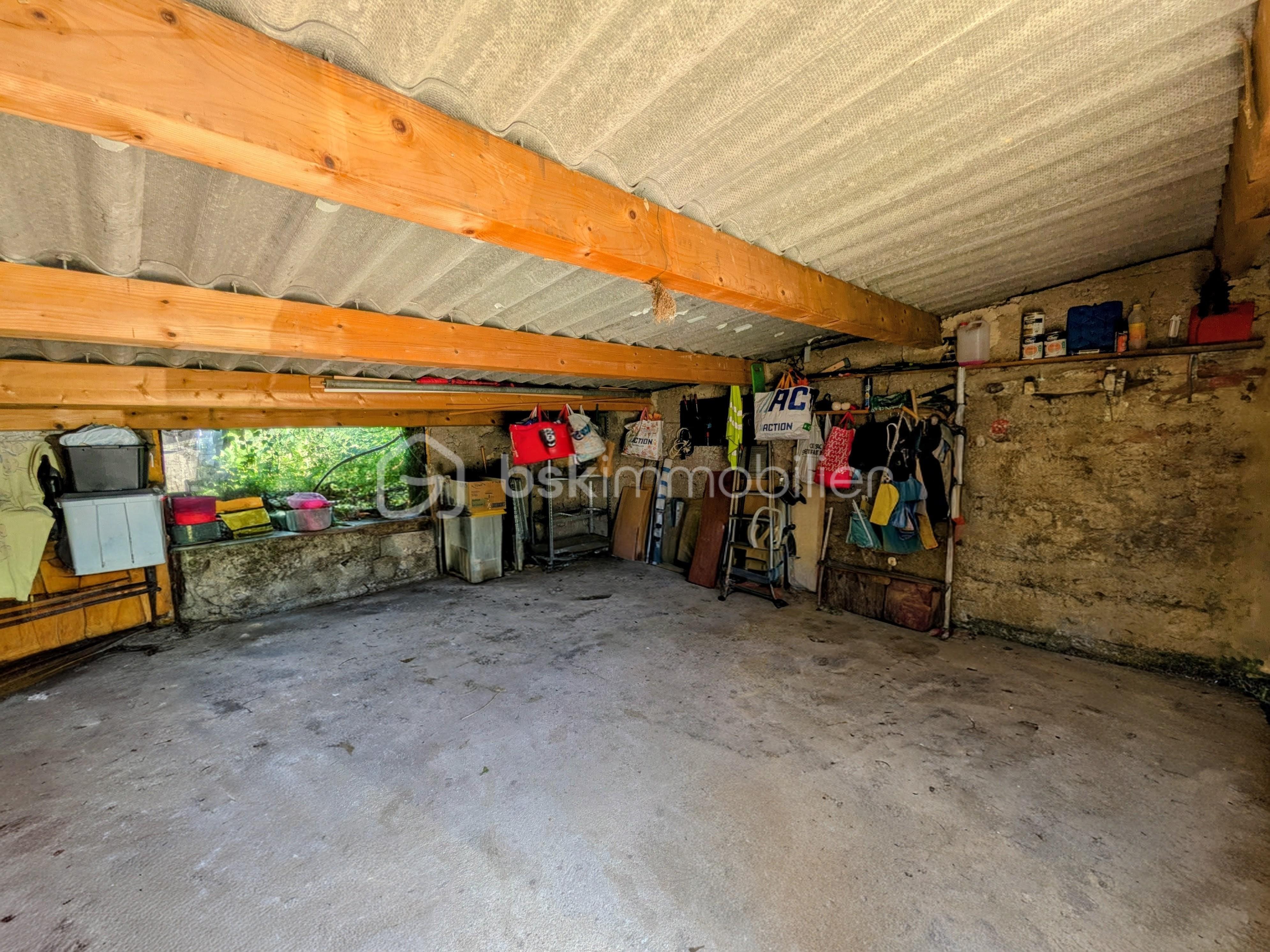 INTERIEUR GARAGE.jpg