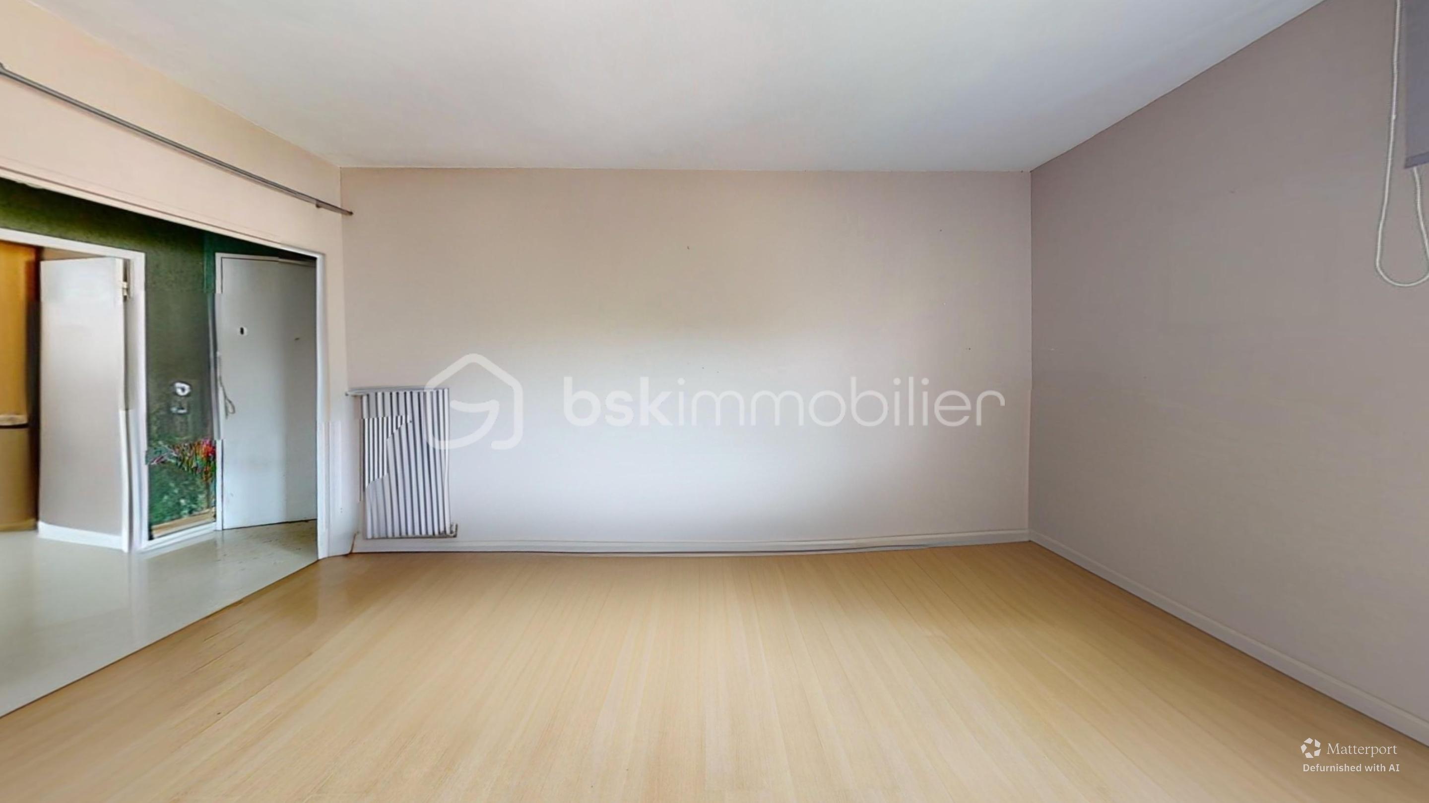 Appartement-Maignon-Anglet-Living-Room-Defurnished.jpg
