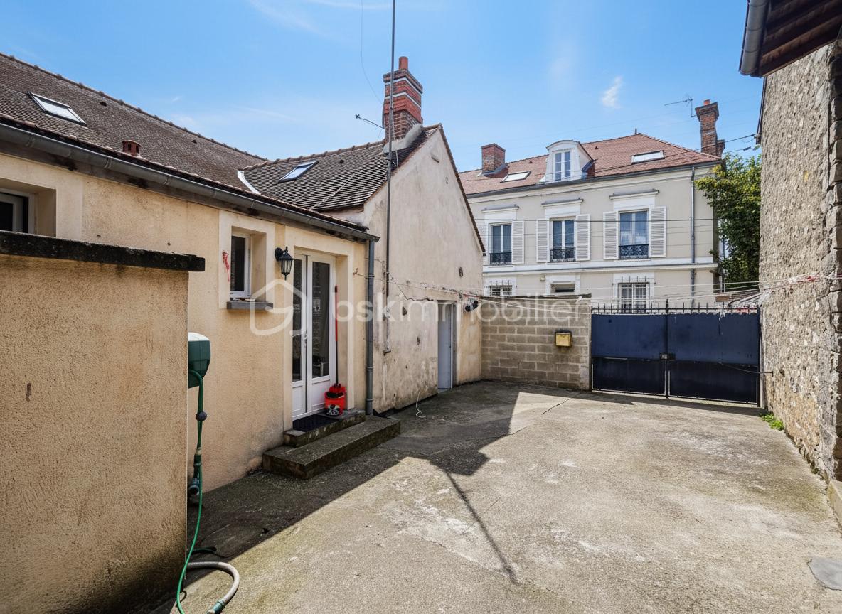 Maison de ville de 150 m² - cour-new.jpg