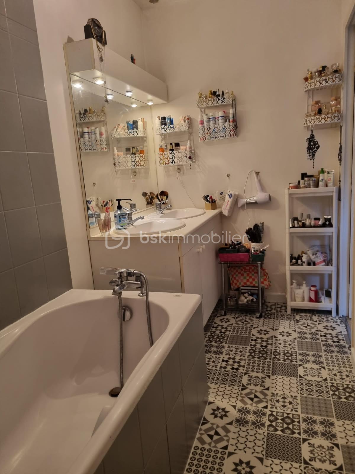 Maison contemporaine de 150 m² - 6389779309110156598.jpg