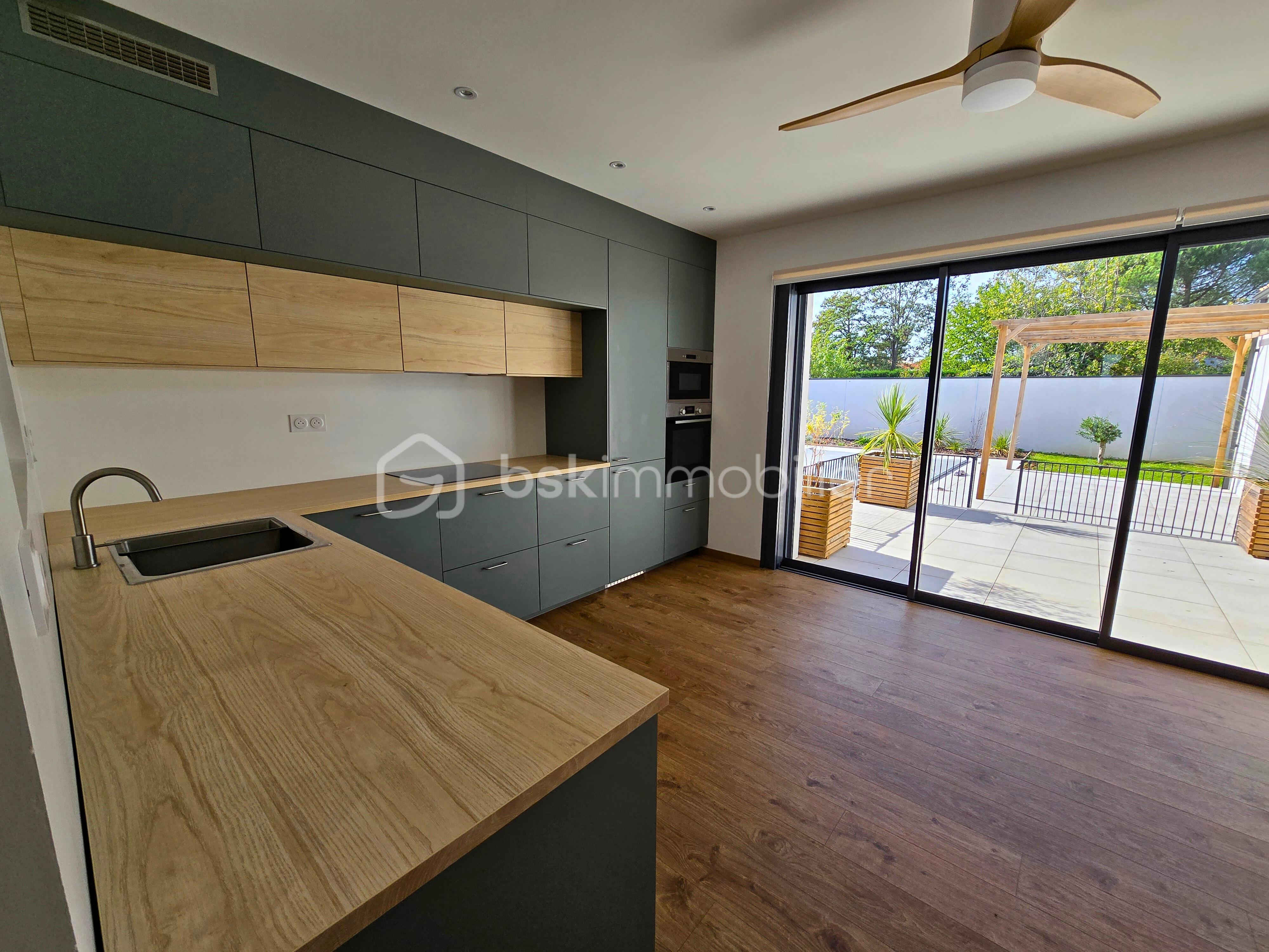 Maison de 121 m² - 8bd20a2f-7e3f-4de9-b18c-9cc7793852cd.jpg