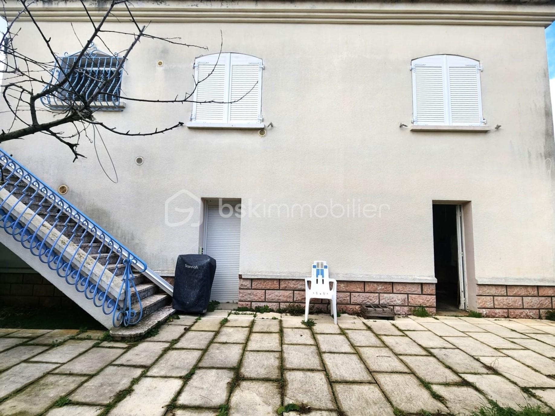 Maison de 182 m² - f205d5d4-7a9b-4af3-8632-4ea11c47ad9c.jpg