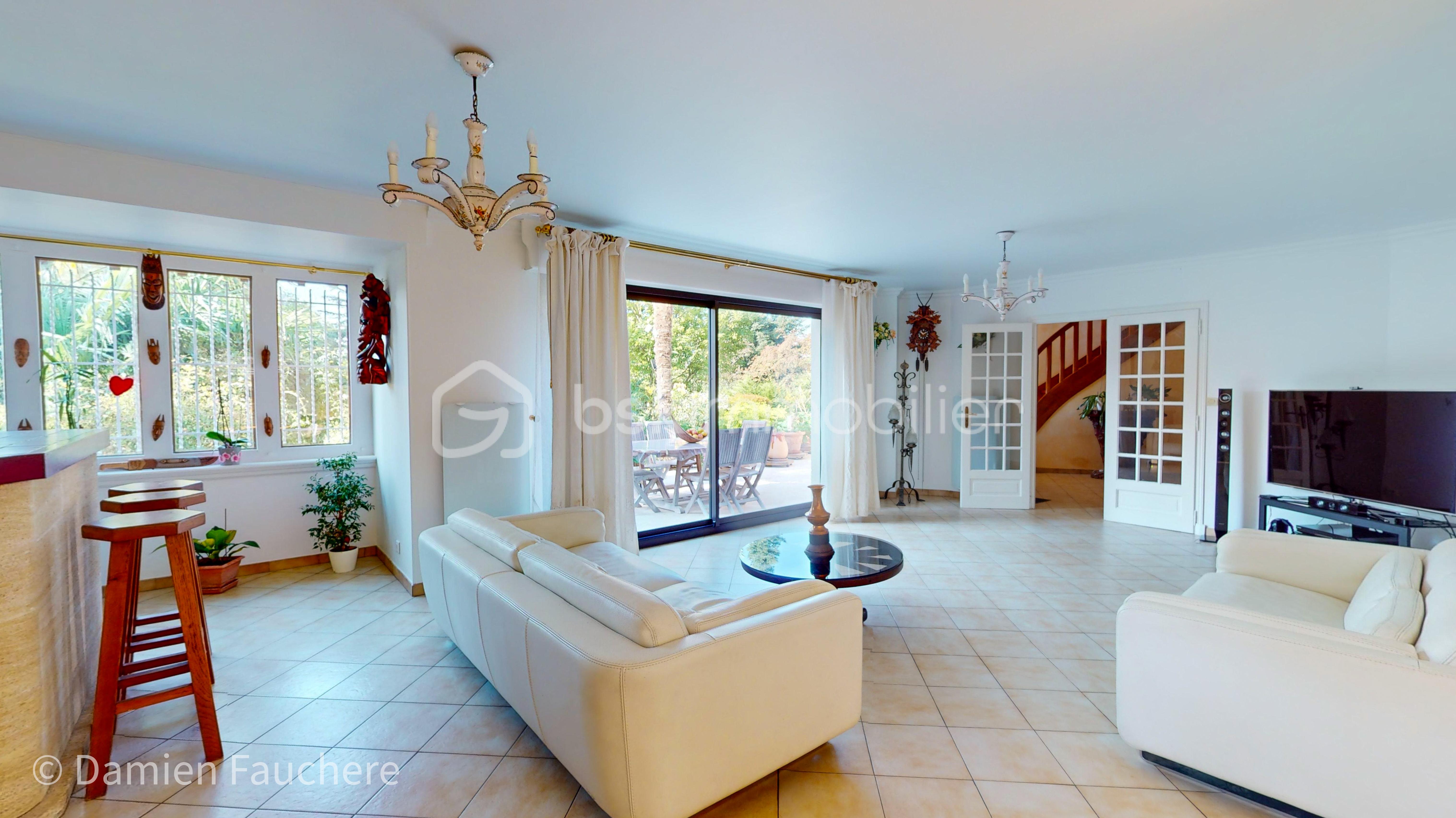 Domaine de 320 m² - 10.01.2024_13.42.13.jpg