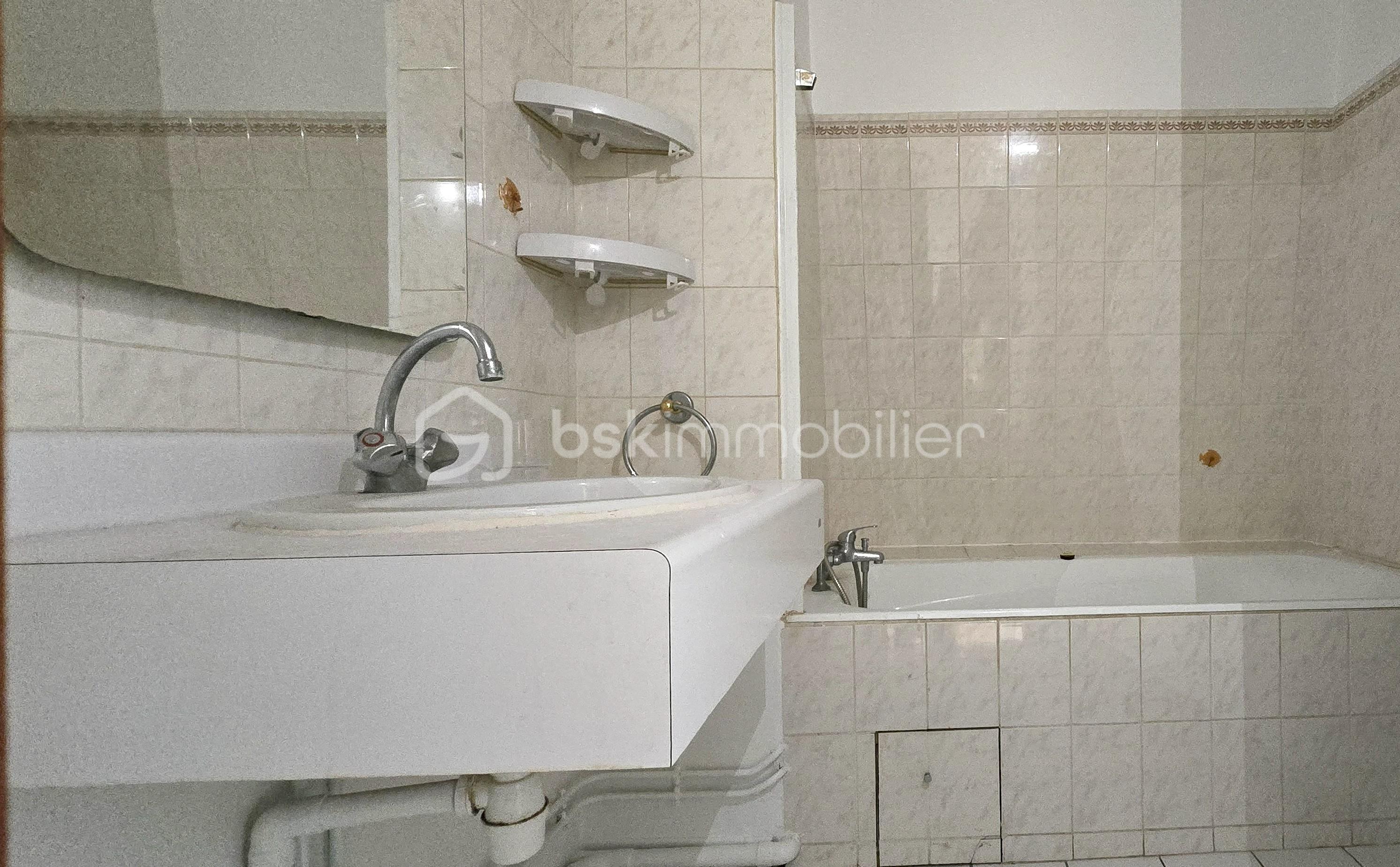 Appartement de 48 m² - SDB .jpg