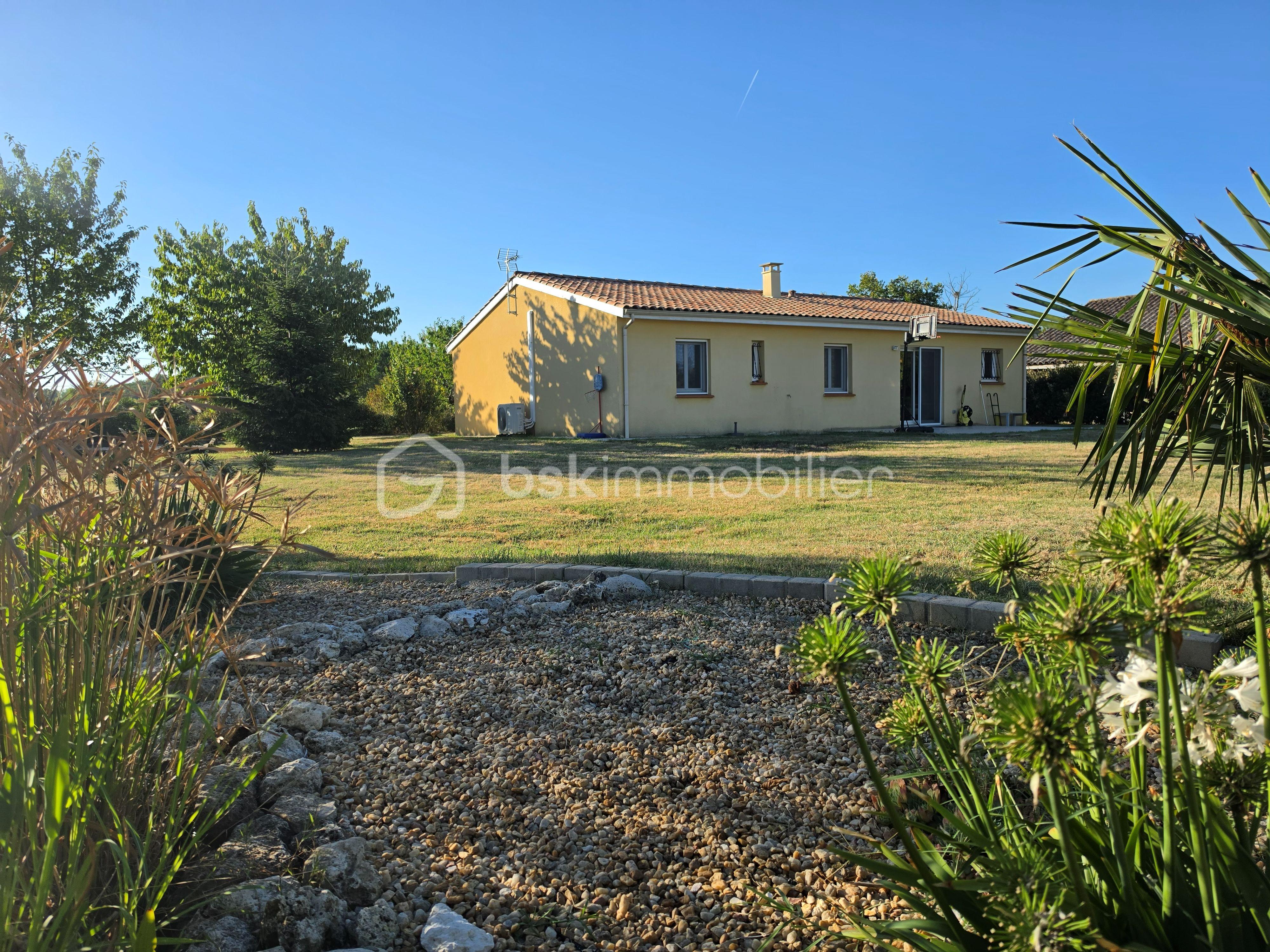 vue maison arriere sans bassin.jpg