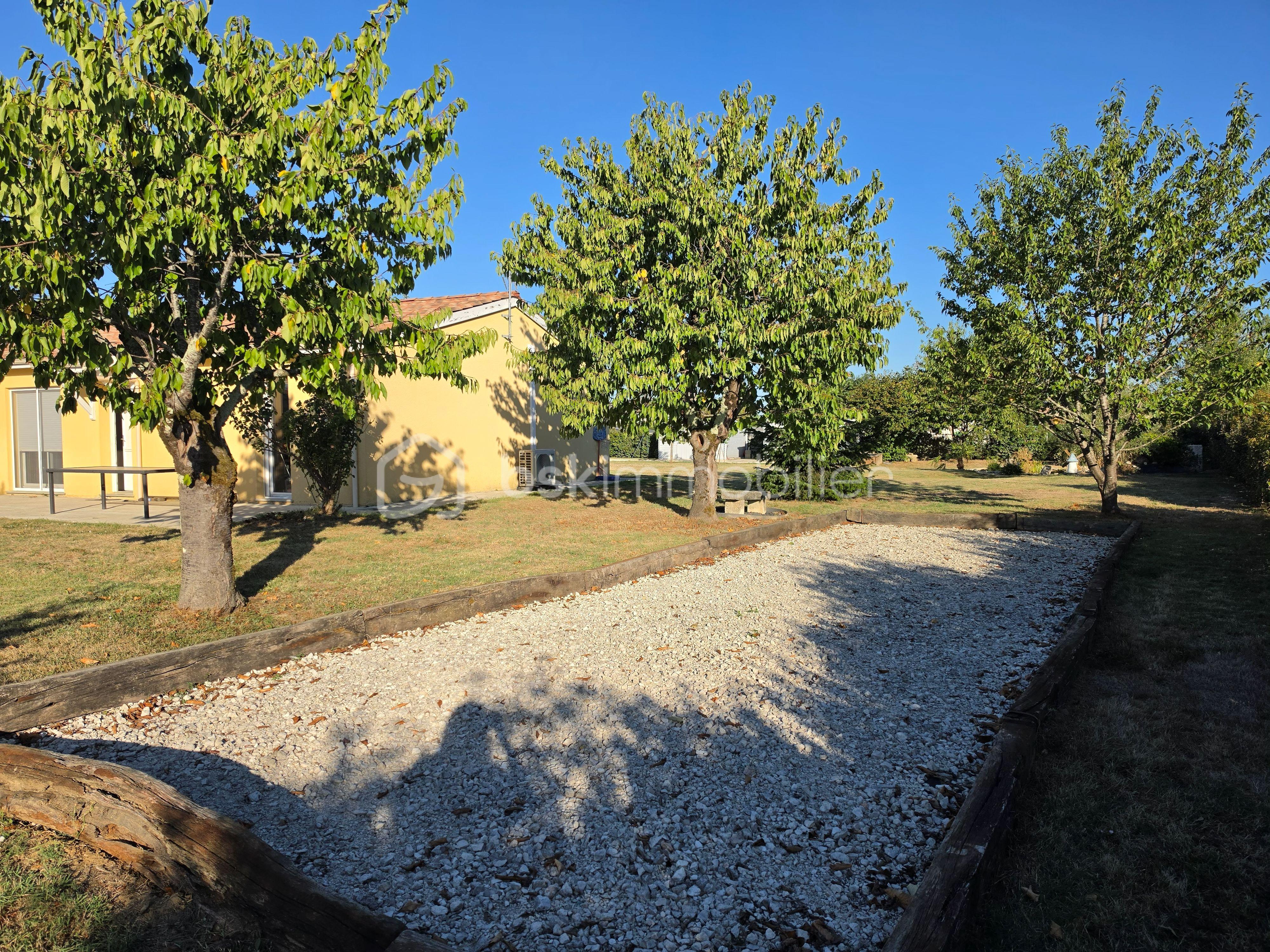 terrain pétanque.jpg