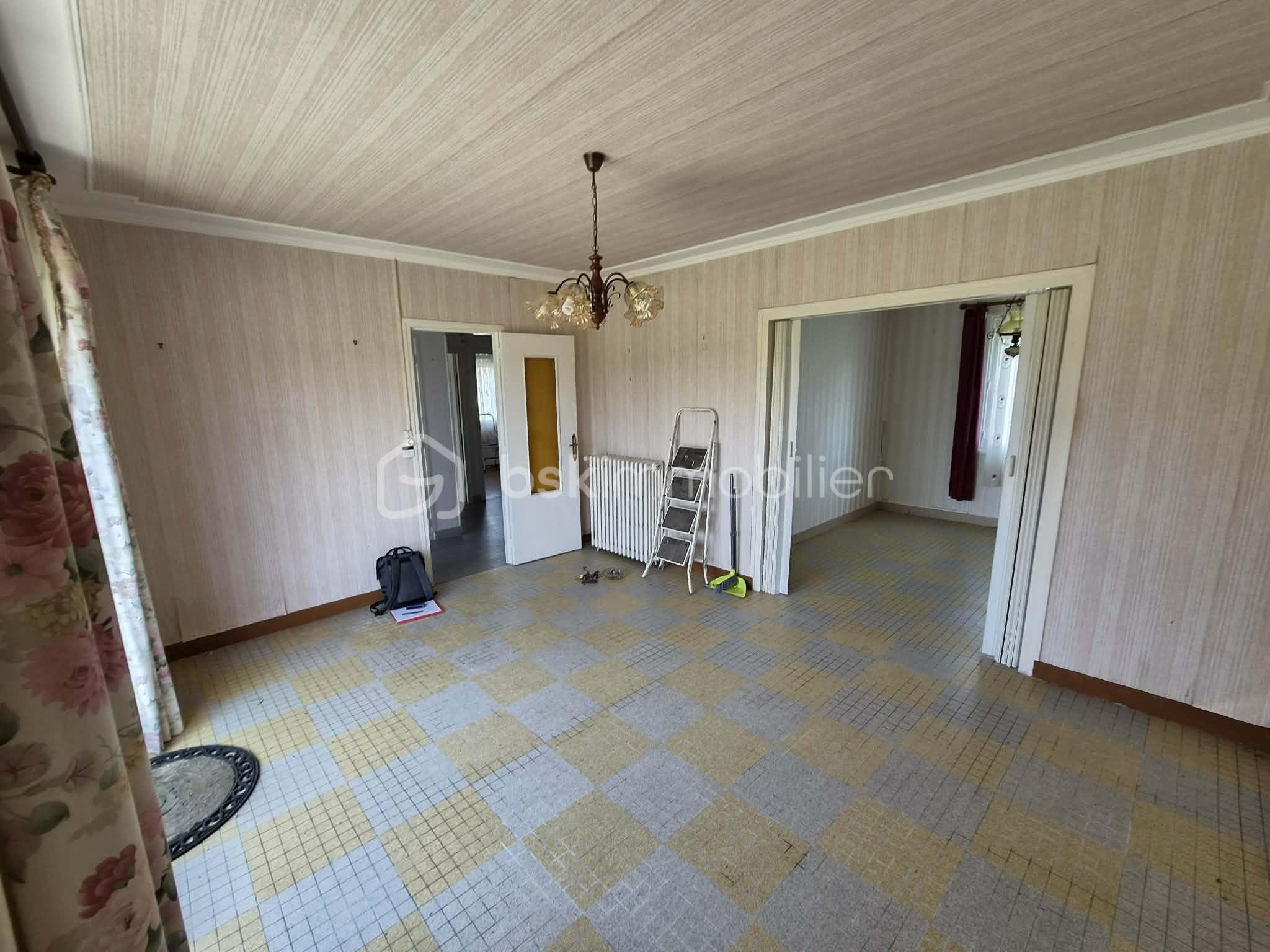 deb7627a-3ab7-4733-a99c-e48a923cbdee.jfif