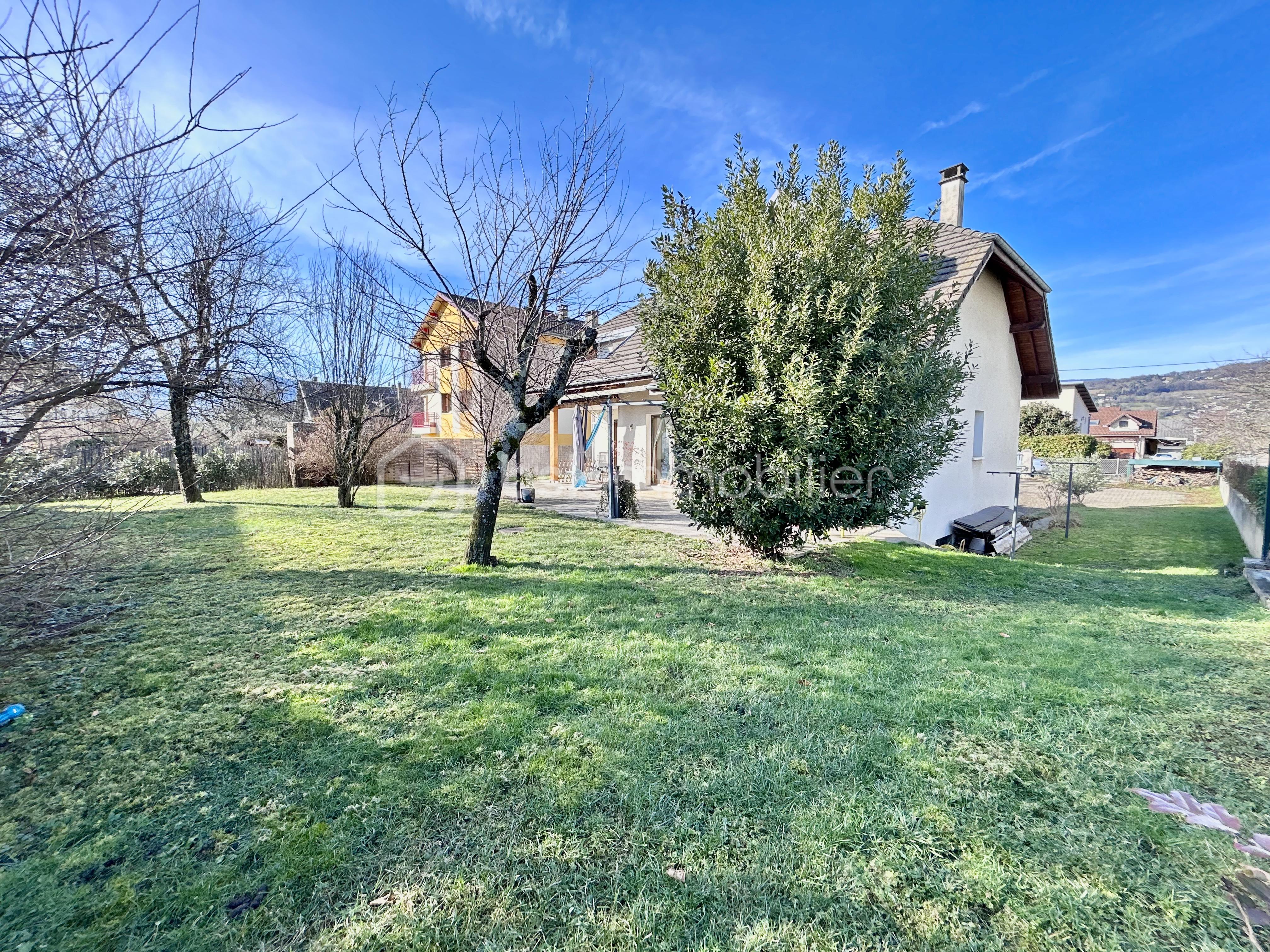 Maison traditionnelle de 160 m² - tempImageJS5Pa0.png