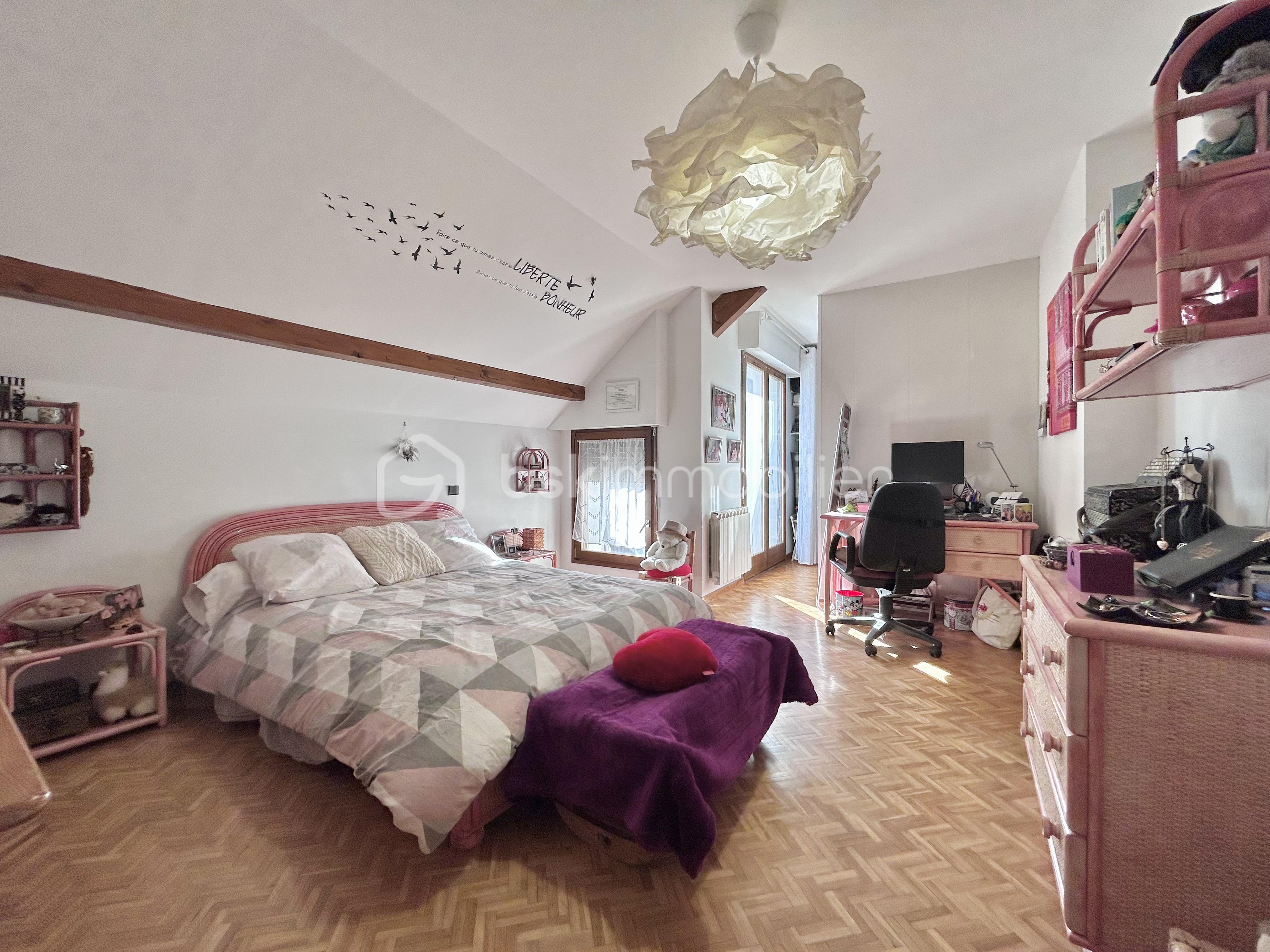 Maison traditionnelle de 160 m² - tempImage4m9MNr.png