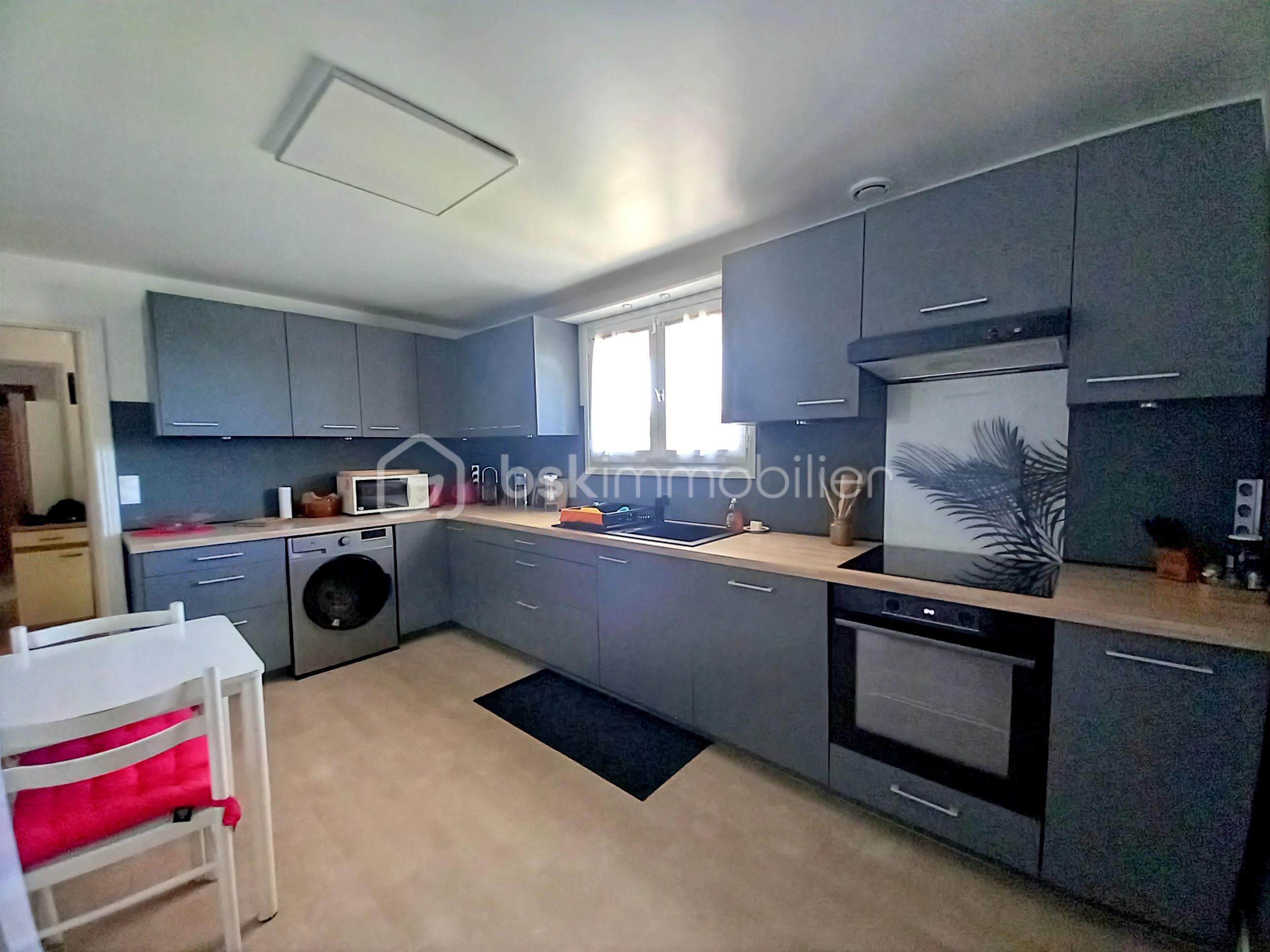 Pavillon de 100 m² - 6f0dc611aa10457e8324abe4f60e4199_1.jpg