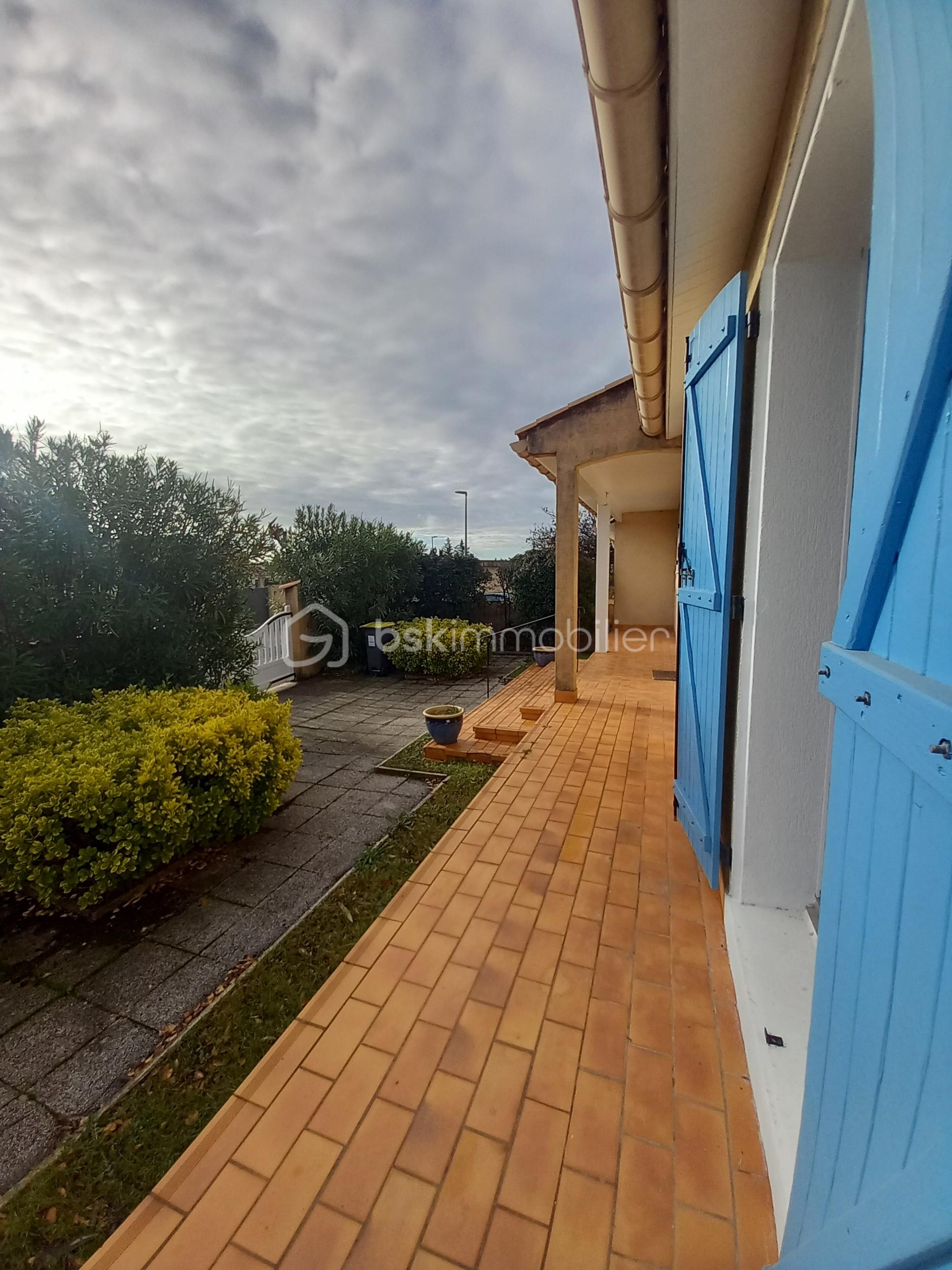 Pavillon de 100 m² - 20251217_105504.jpg