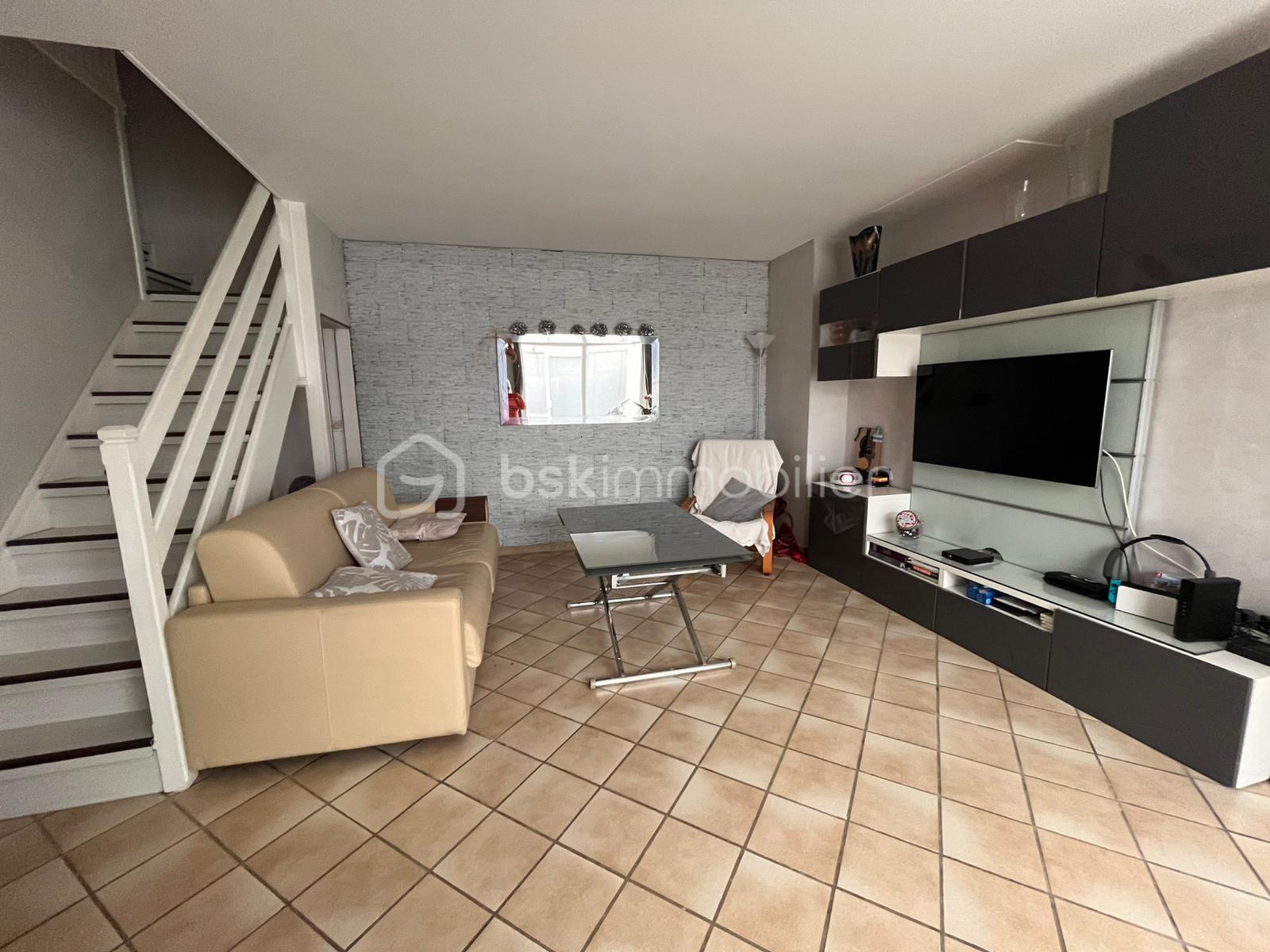 Maison de 75 m² - corbeil essonne salon.jpg
