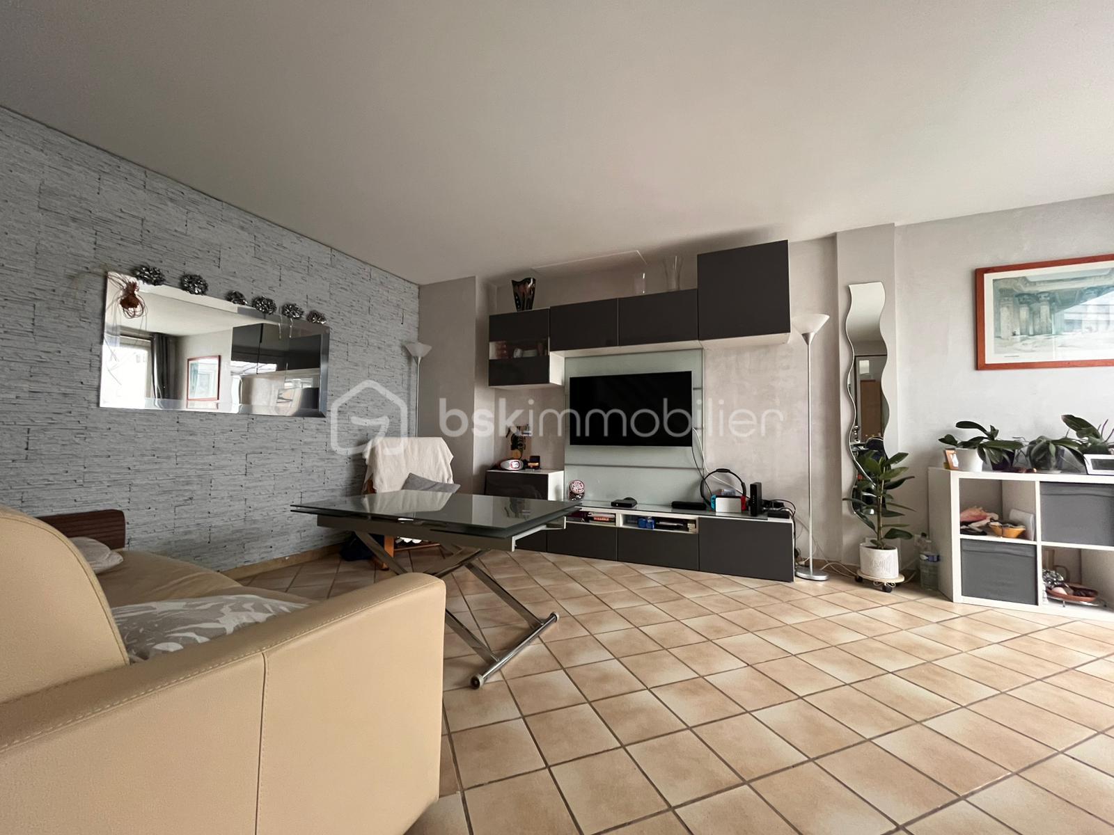 Maison de 75 m² - corbeil essonnes sejour salon 1.jpg