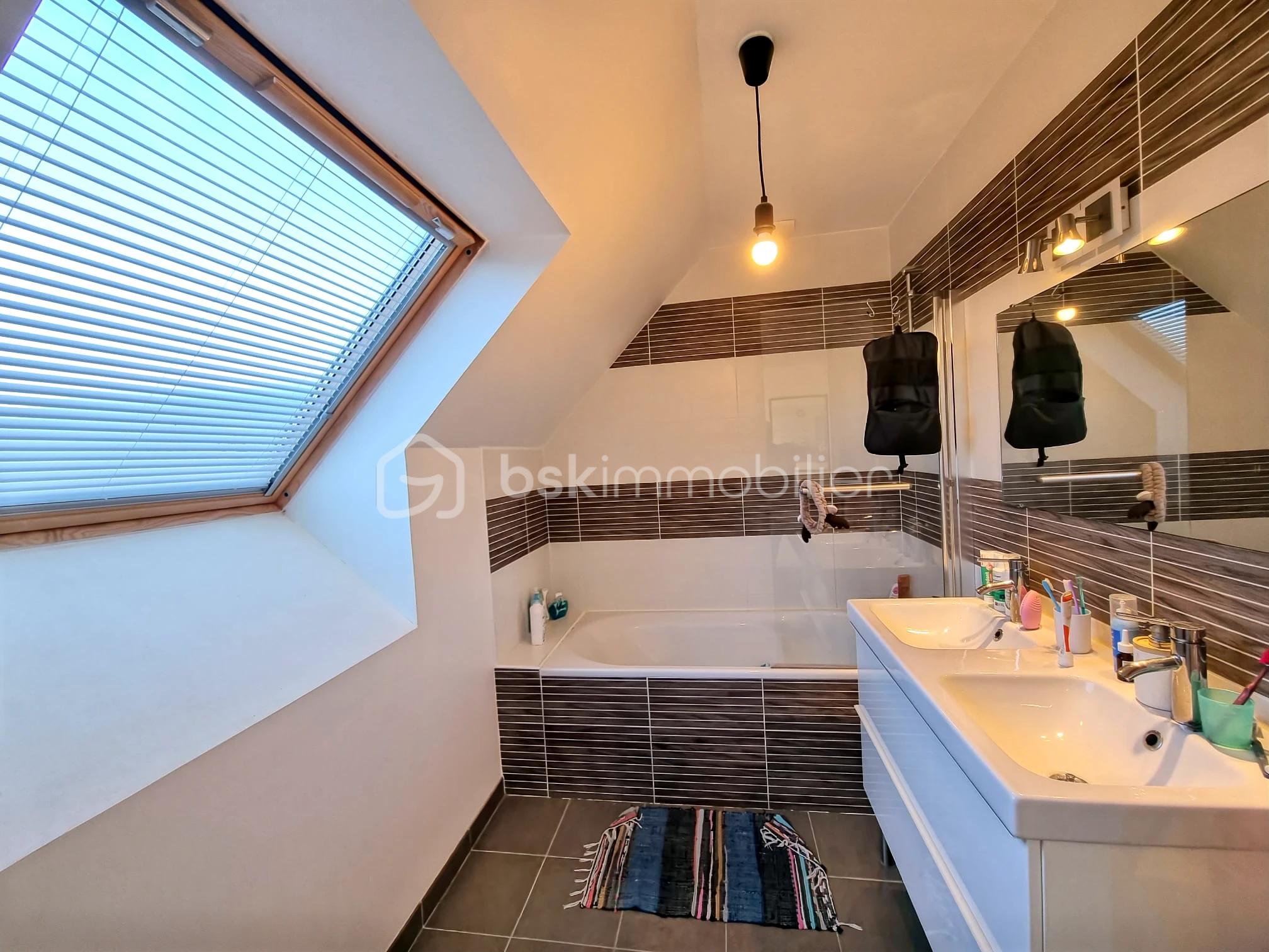 Maison de 100 m² - 4455307d-0c3a-4ba4-a33a-5899f4617564.jpg