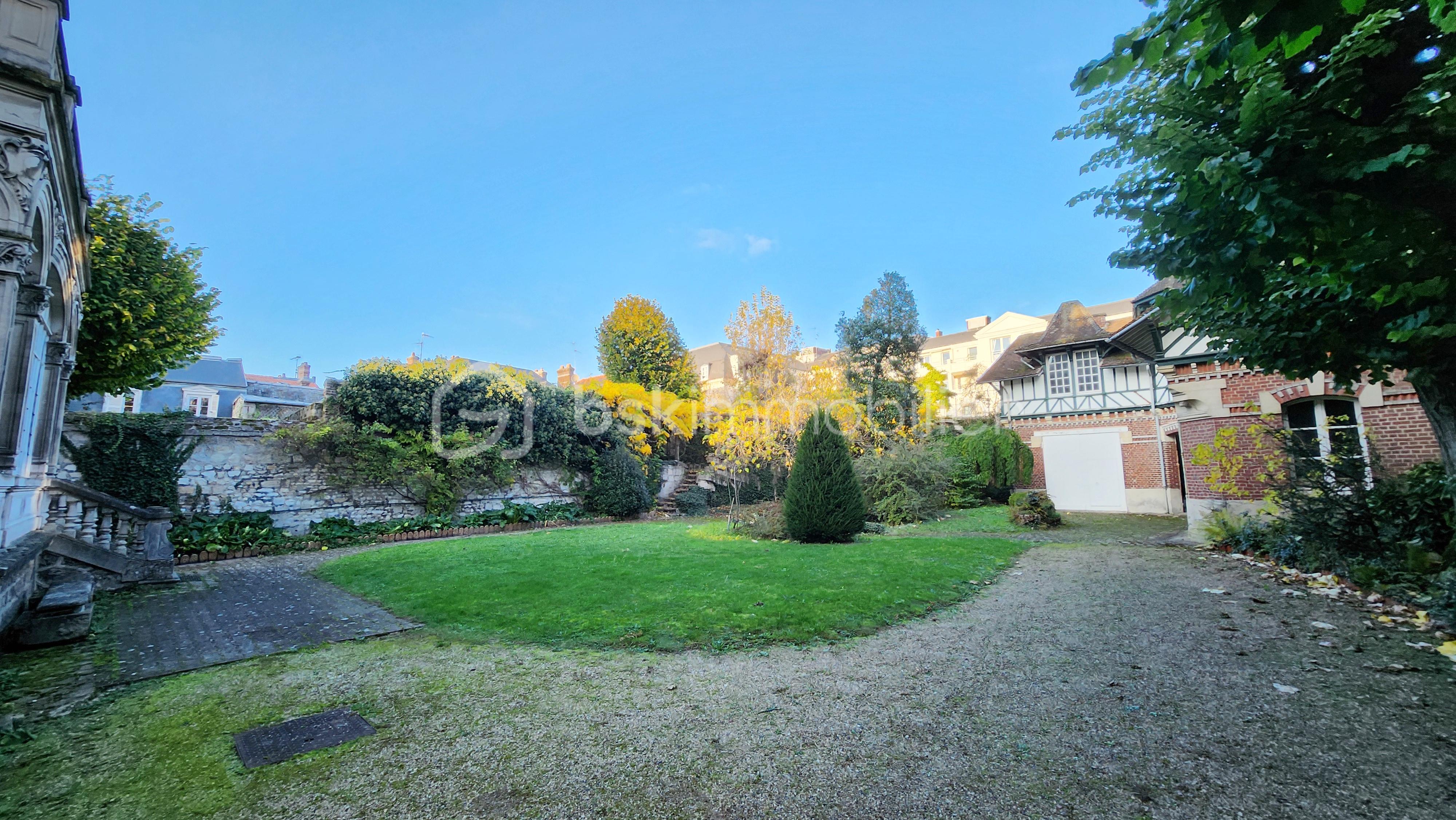 Maison de maitre de 470 m² - 20241112_160000.jpg
