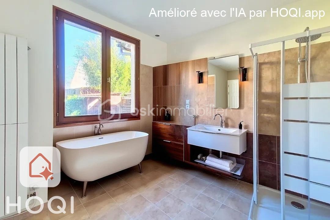Maison de 166 m² - hoqi-64c16ddb6ec24205874c4aad0462fcfe (1).jpg