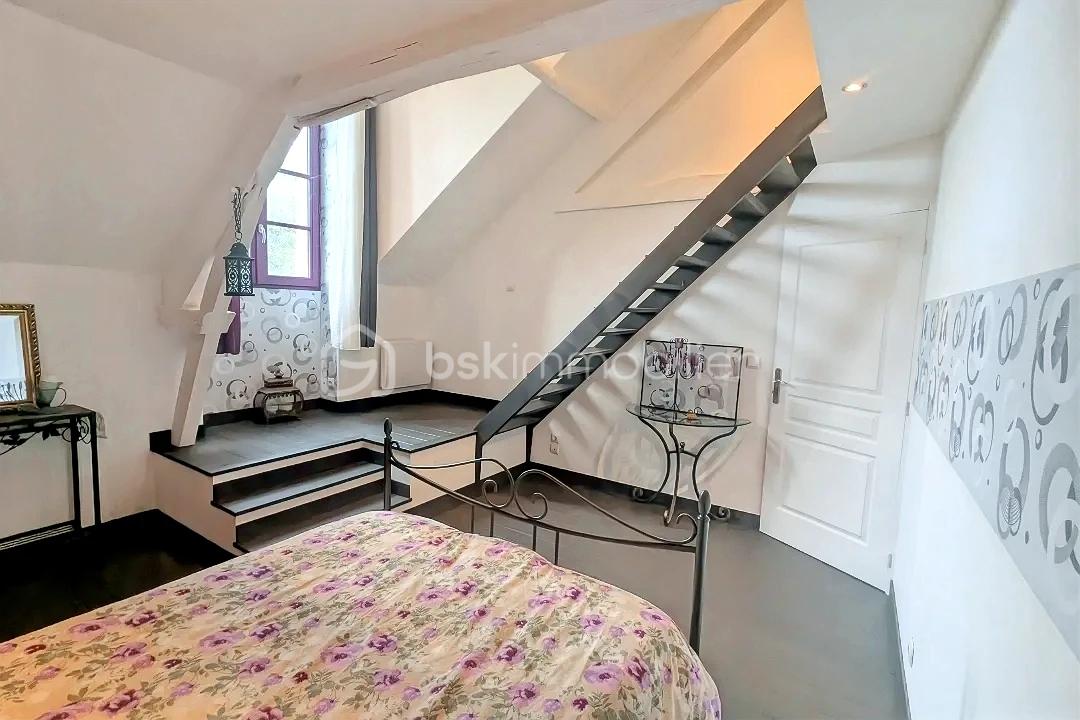 Maison de 202 m² - hoqi-c9d29df4b5344bfd9ef3369609906f33.jpg